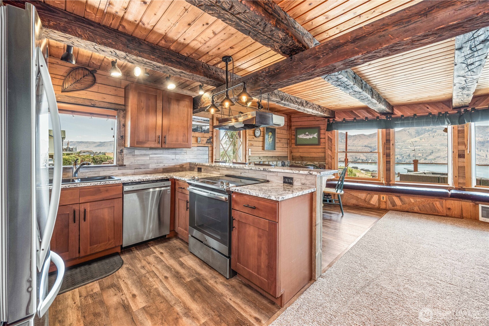 114 Stormy Mountain Wy