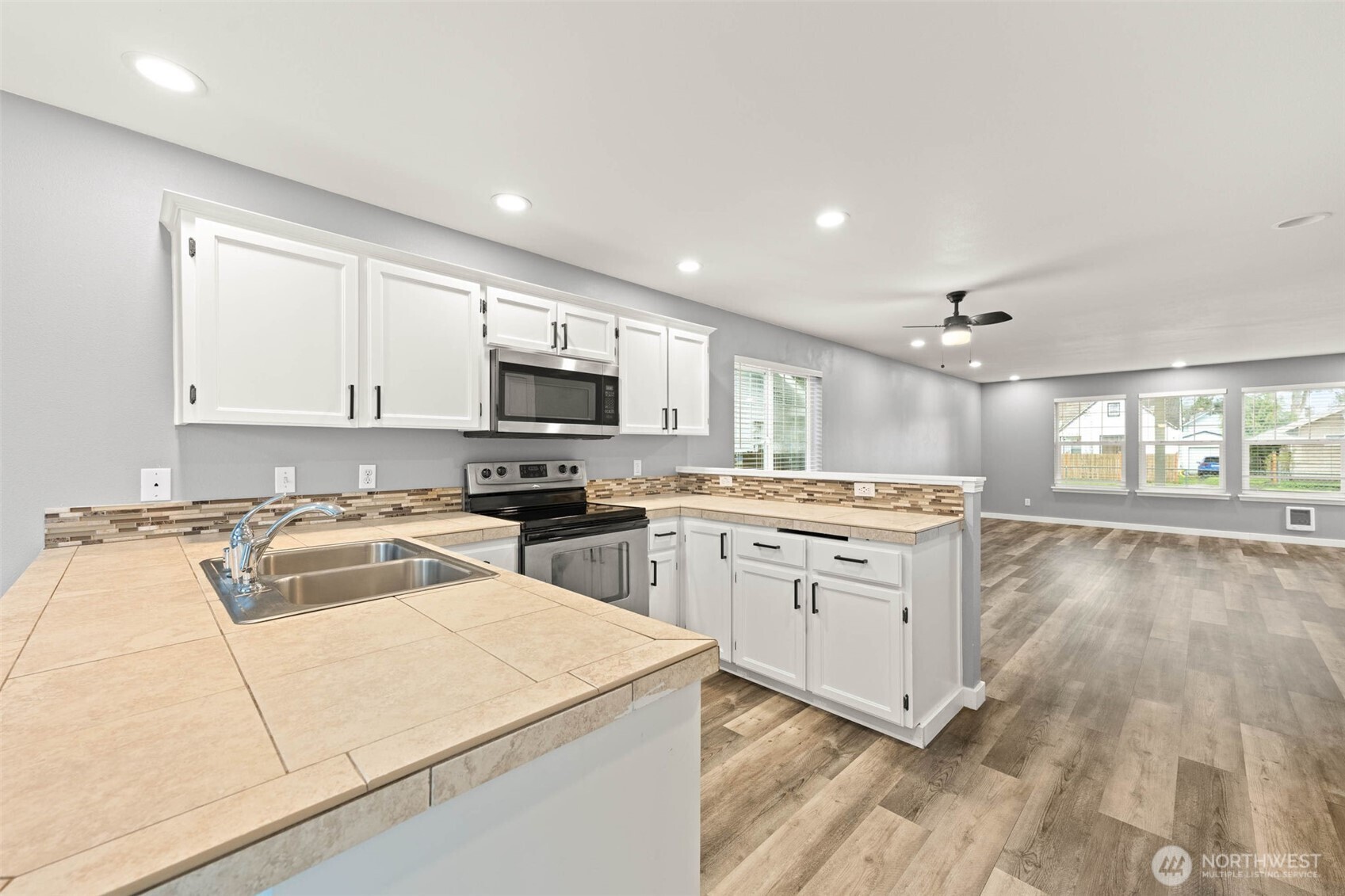 5401 S Cushman Avenue