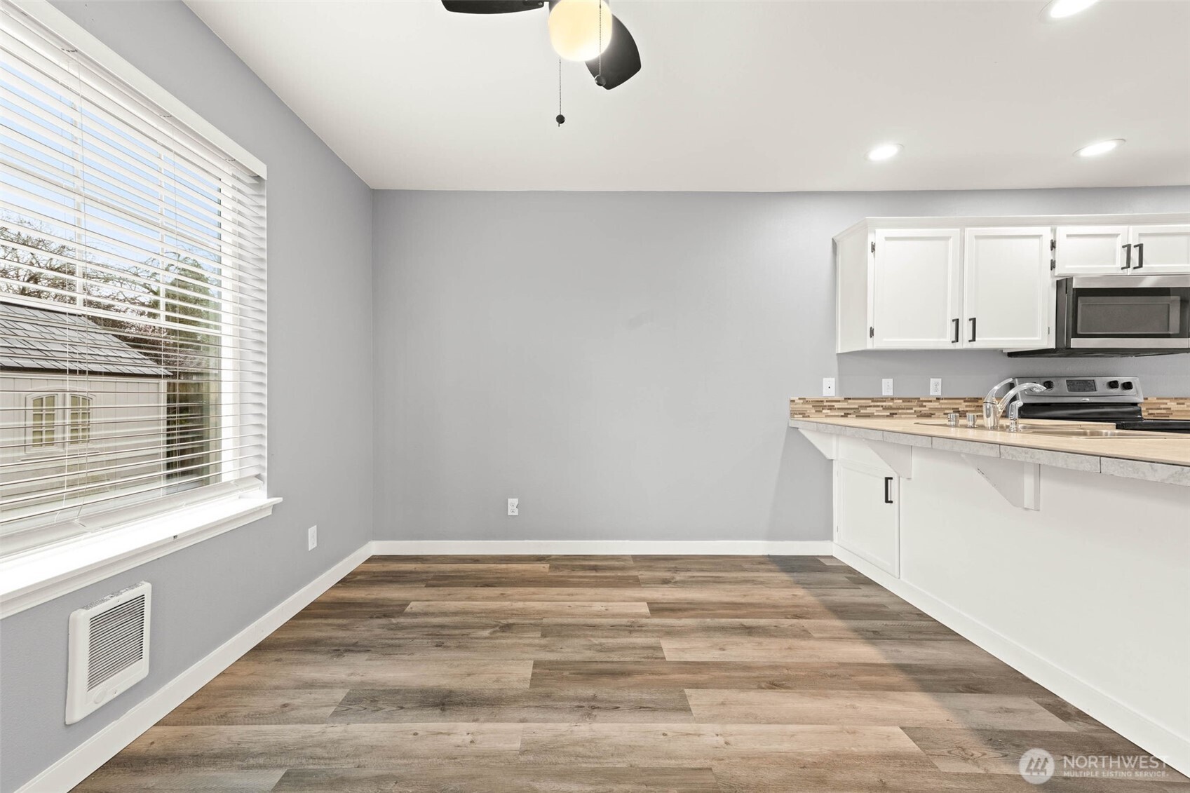 5401 S Cushman Avenue