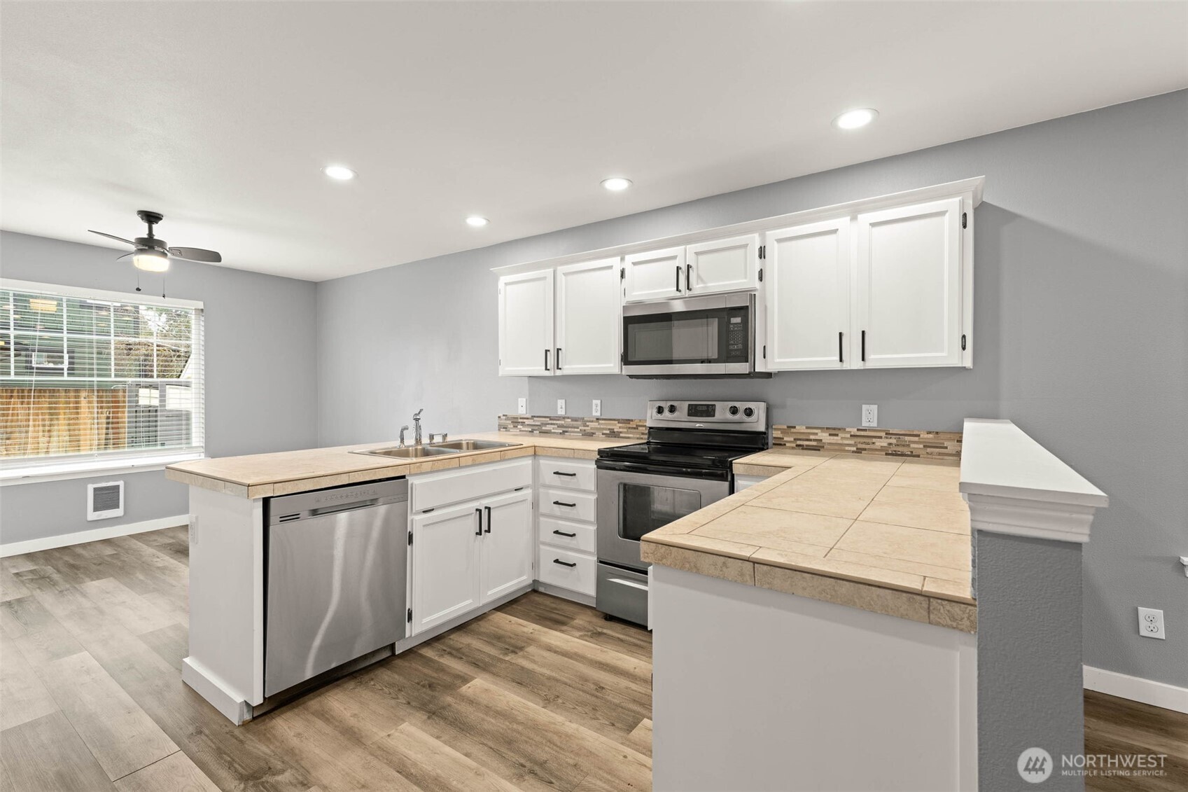 5401 S Cushman Avenue