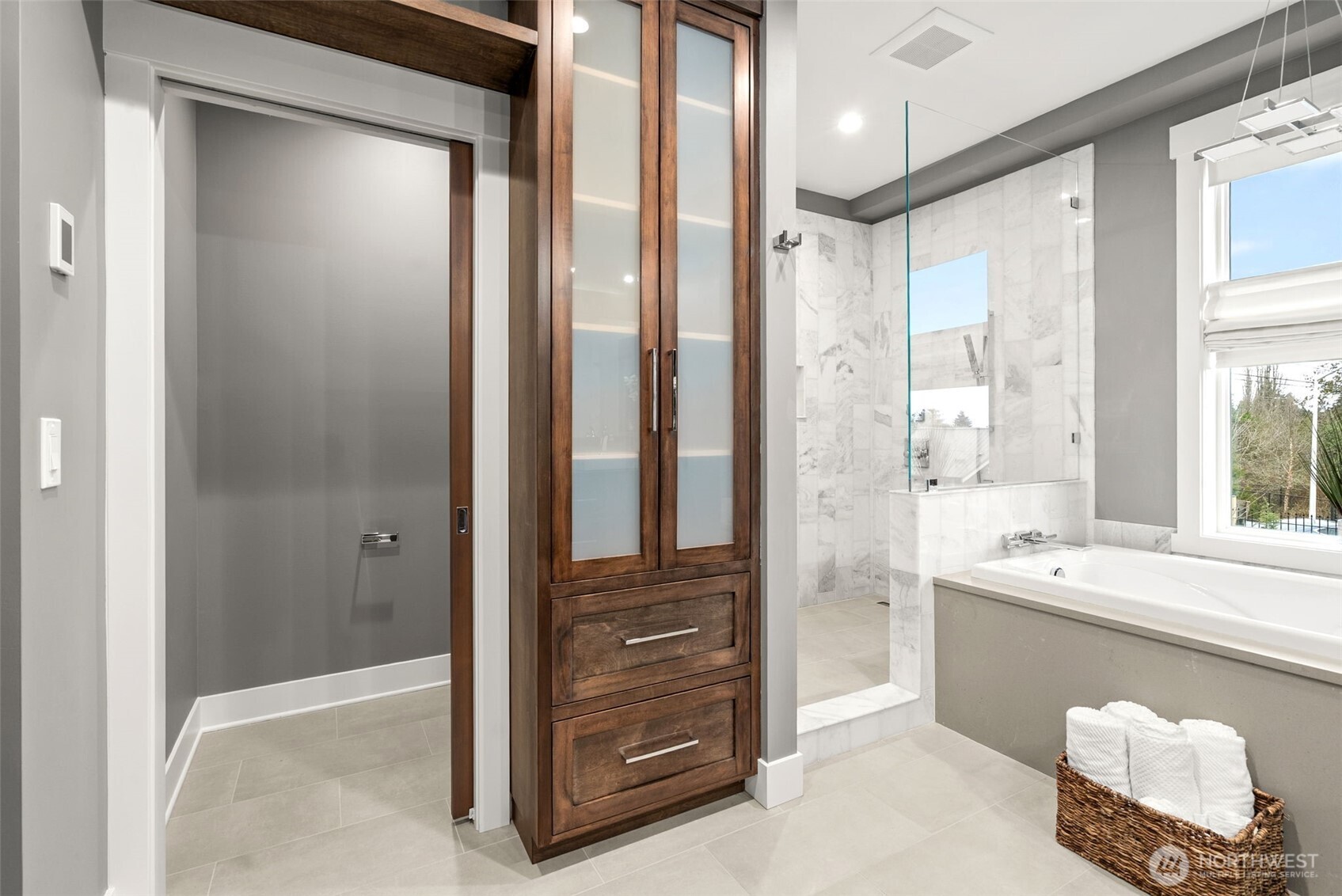 11642 Roseberg Ave S