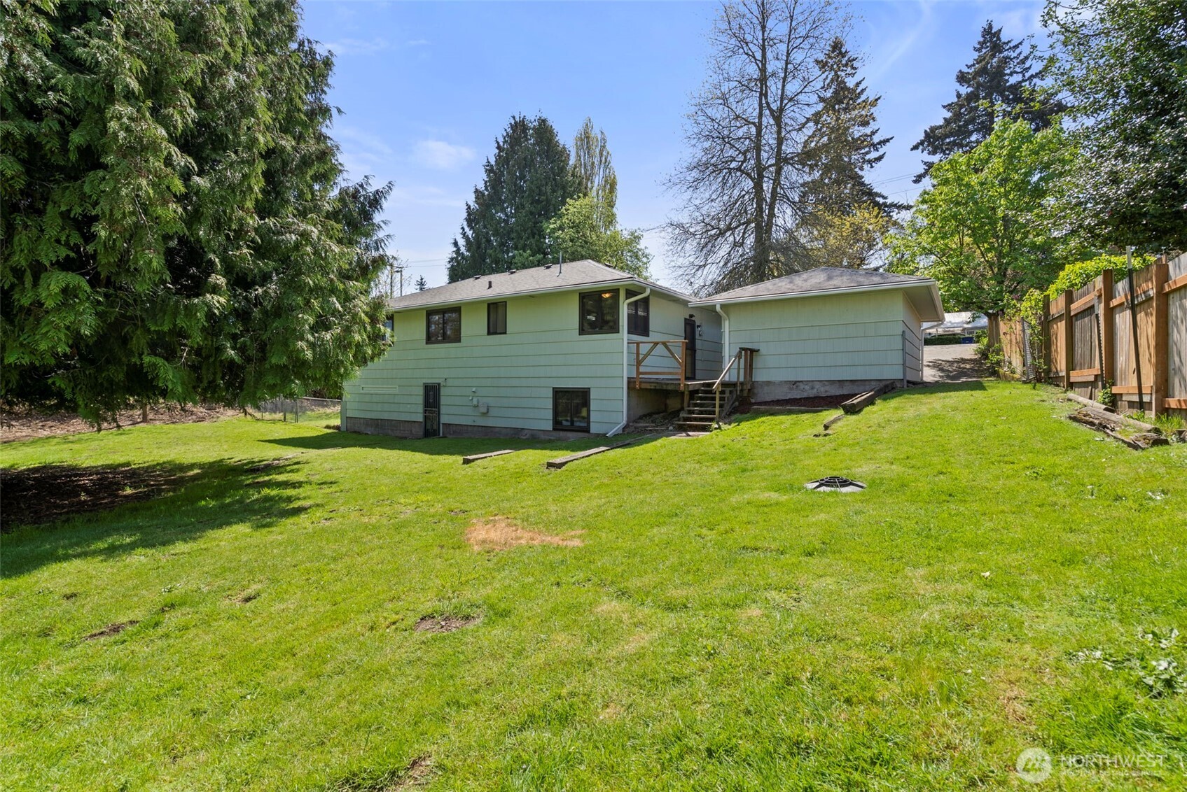 2426 S 142nd