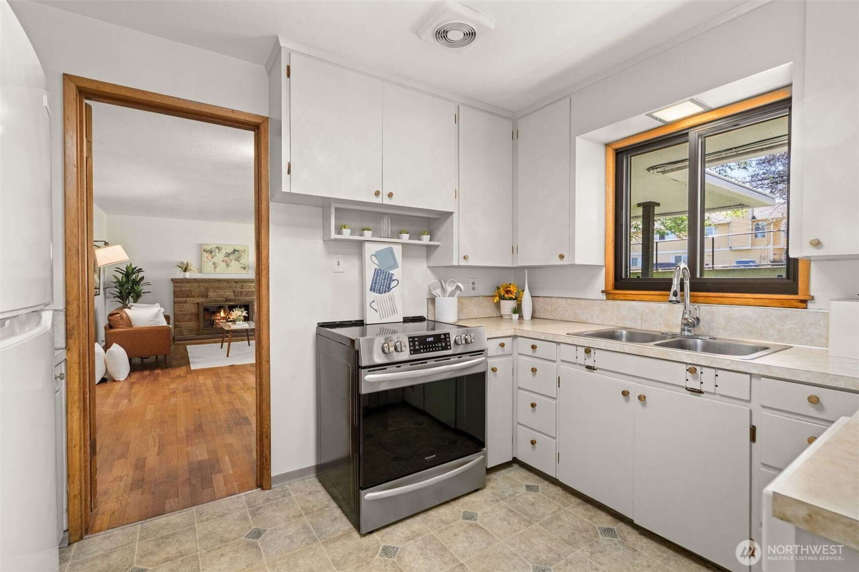 2426 S 142nd