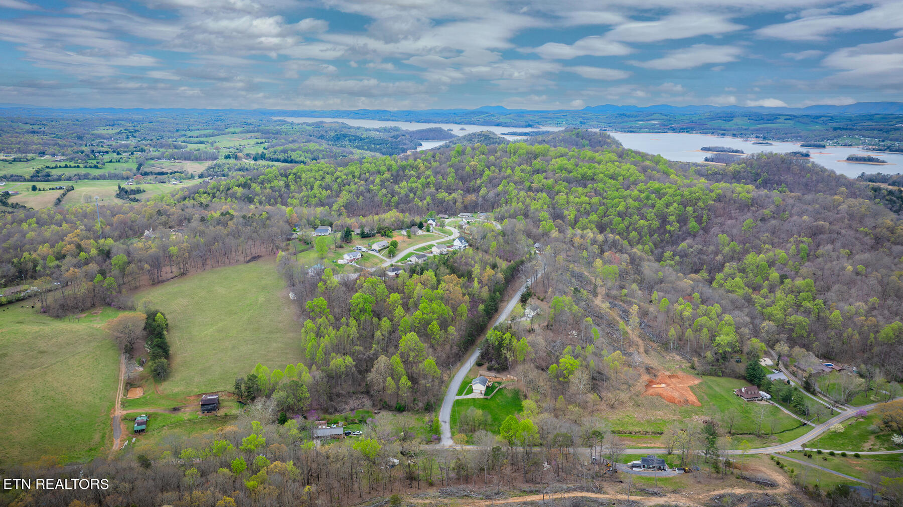 2424 Kidwell Ridge Rd