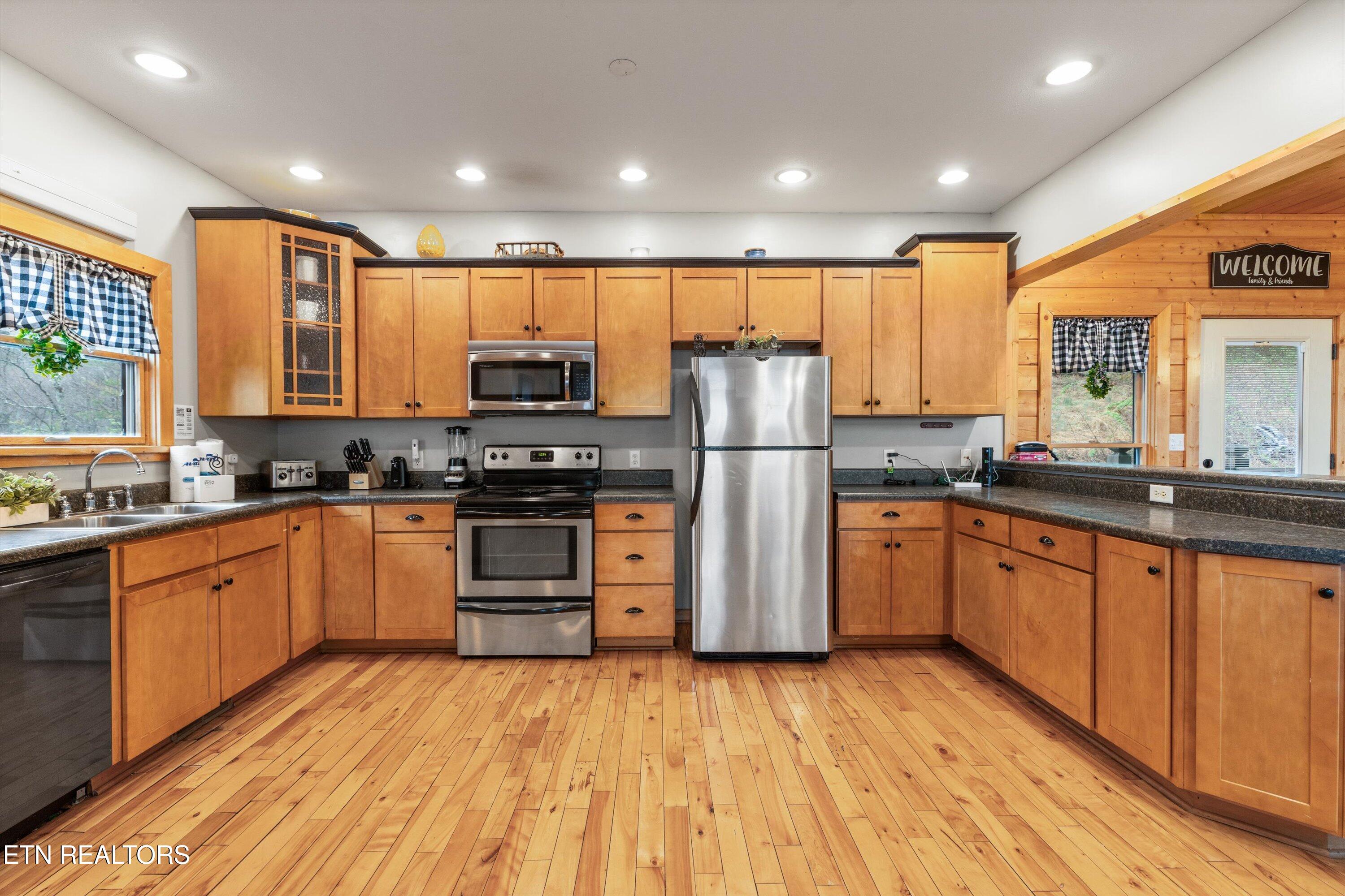 3512 Katie Way