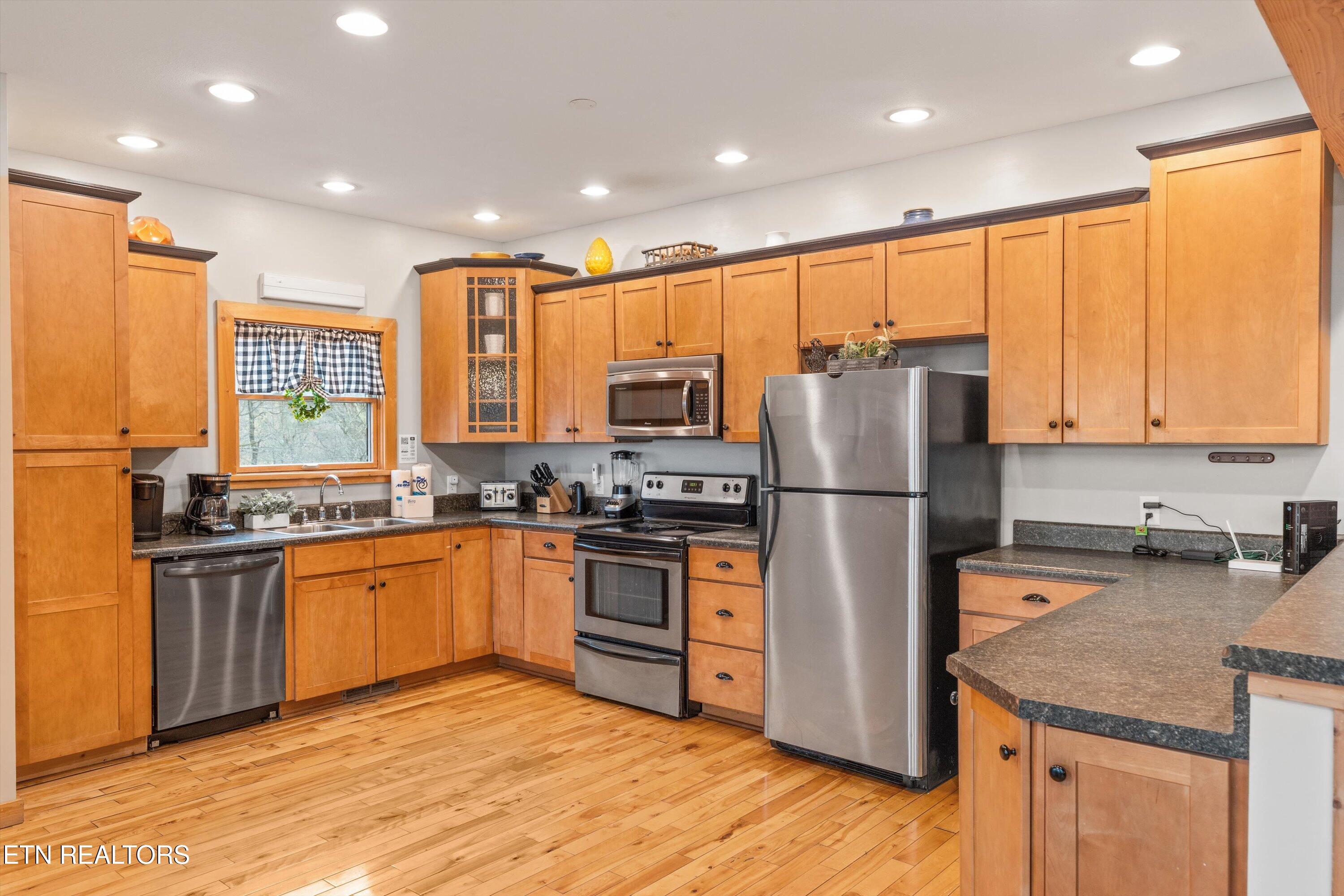 3512 Katie Way