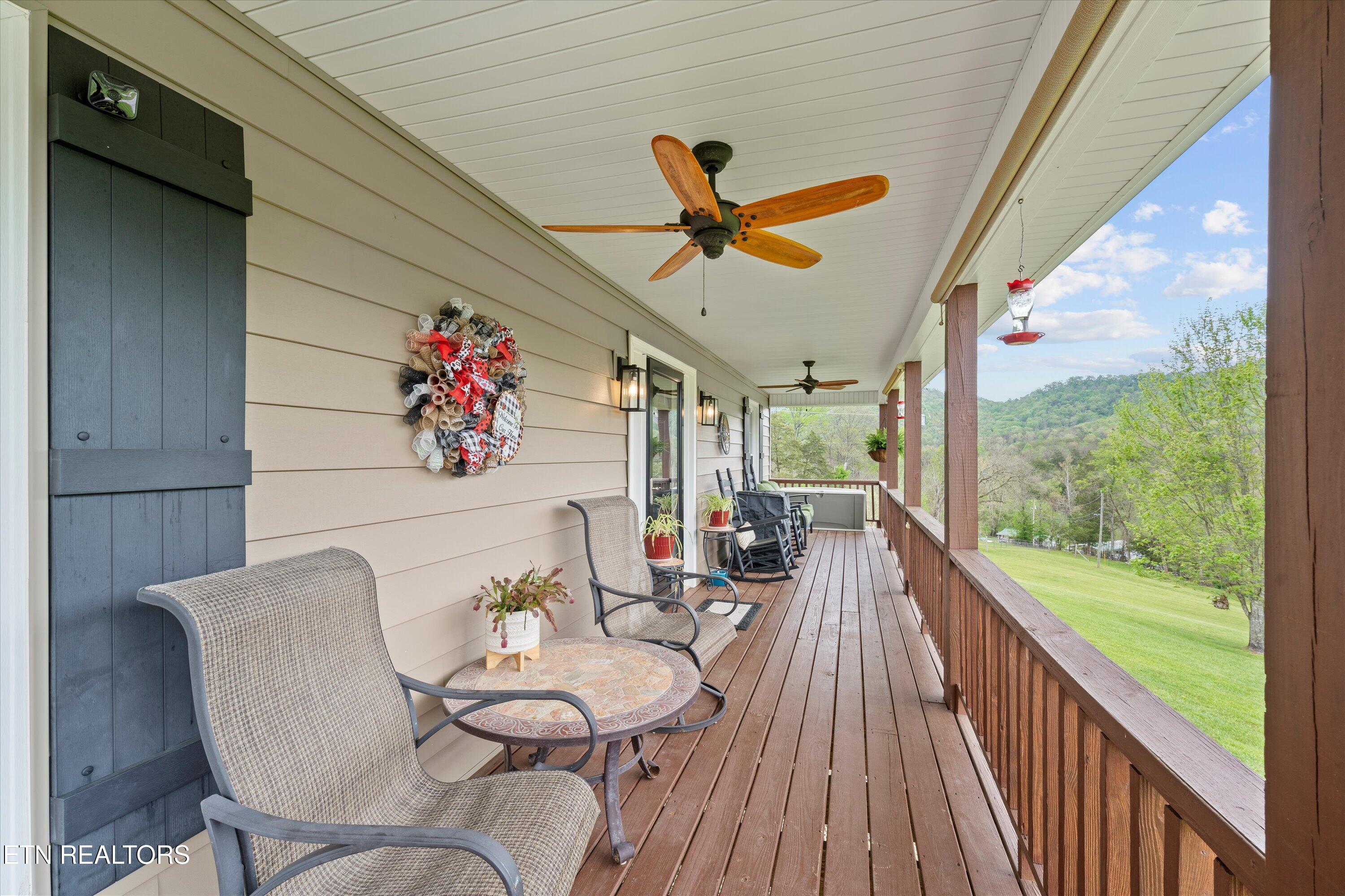 3073 Dutch Valley Rd