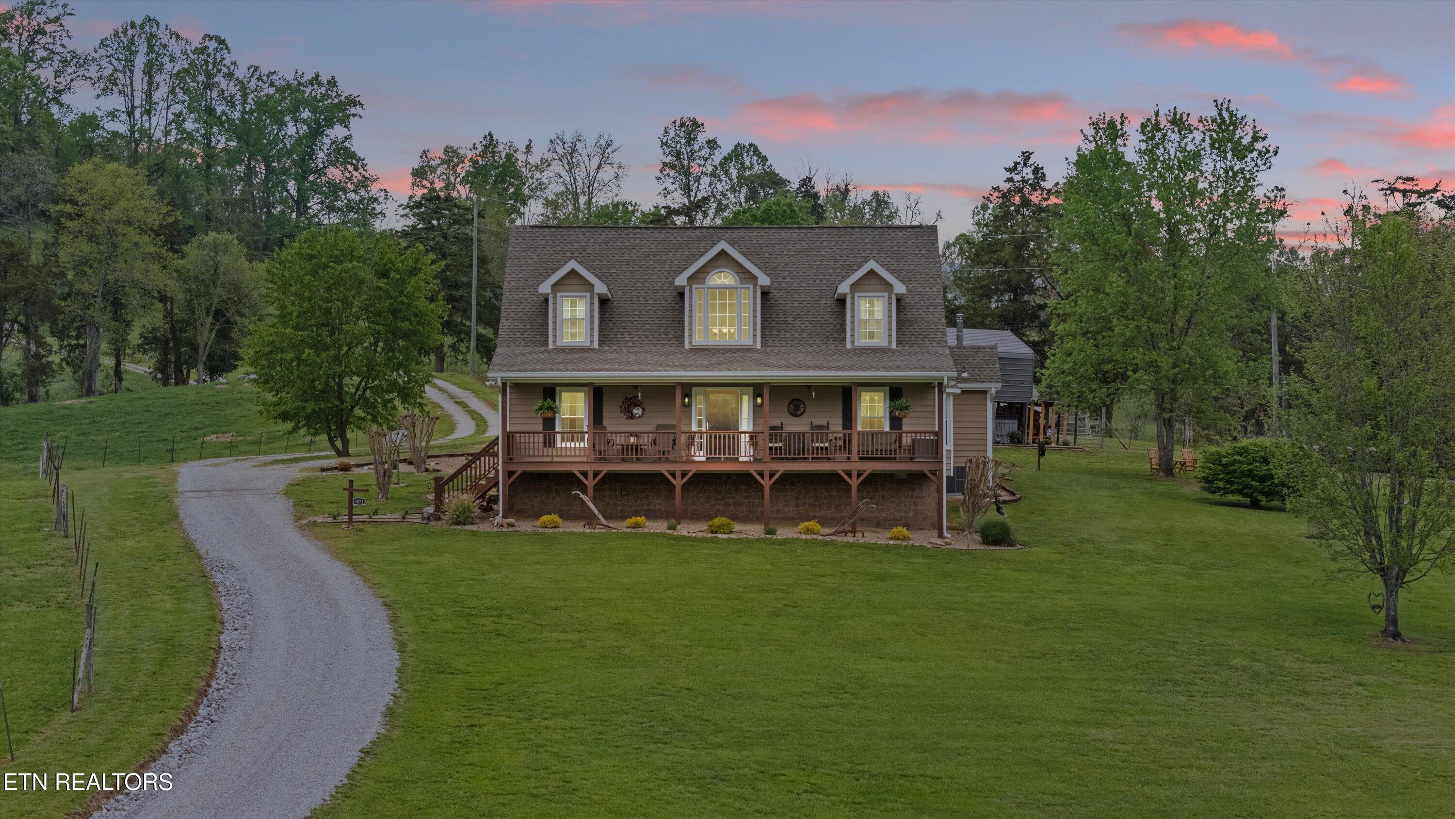 3073 Dutch Valley Rd