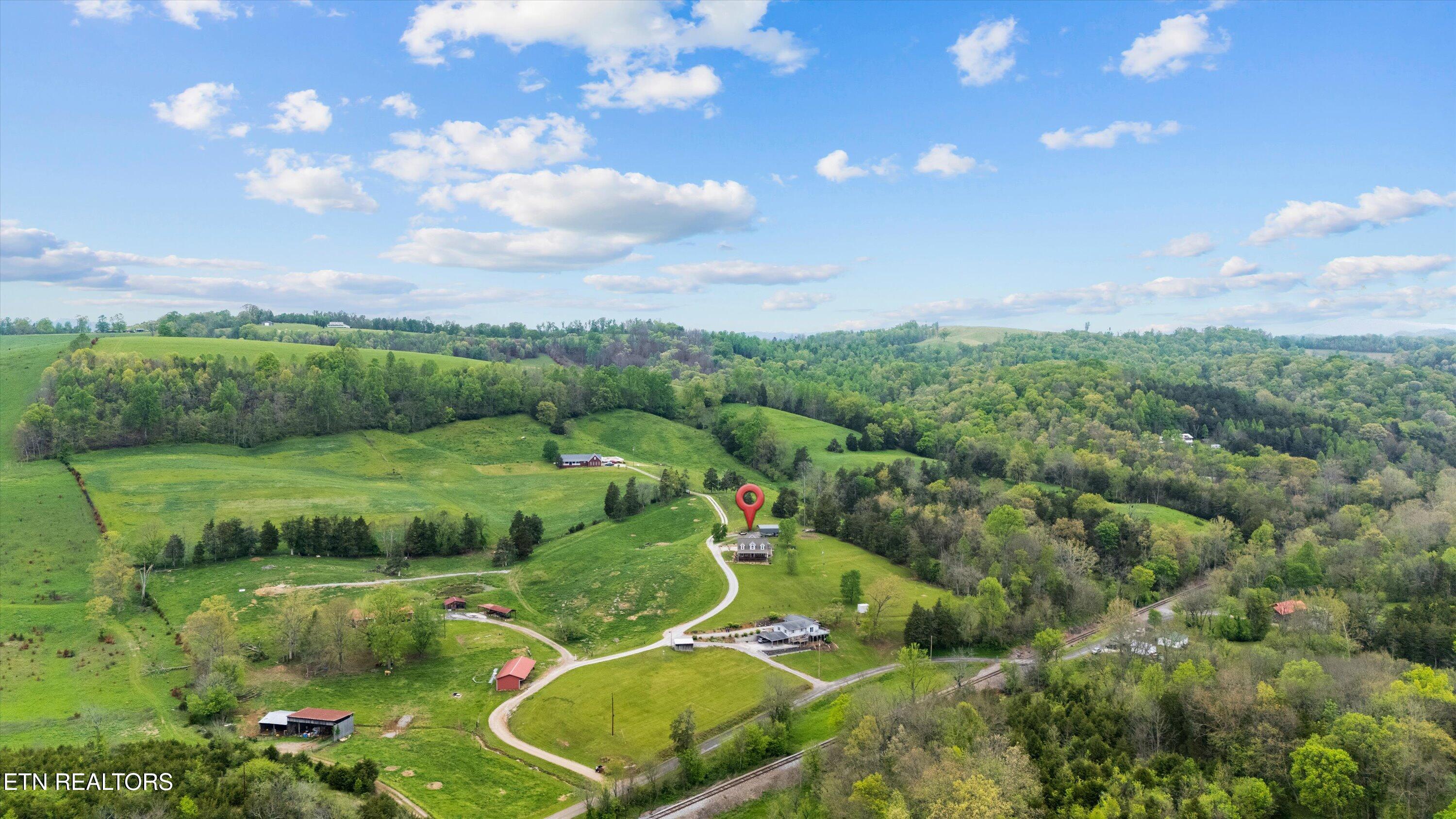 3073 Dutch Valley Rd