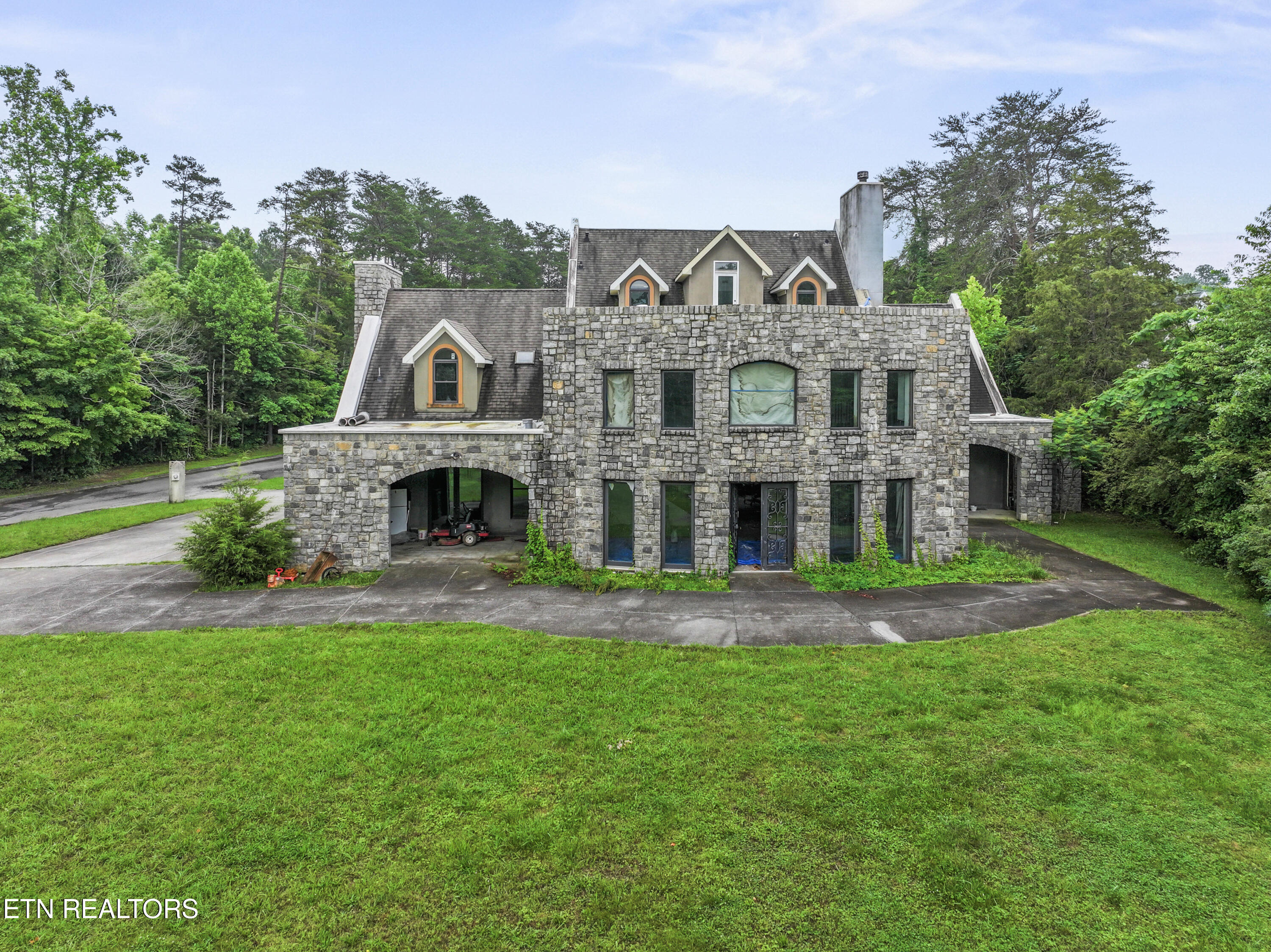 1216 Westland Bay Drive