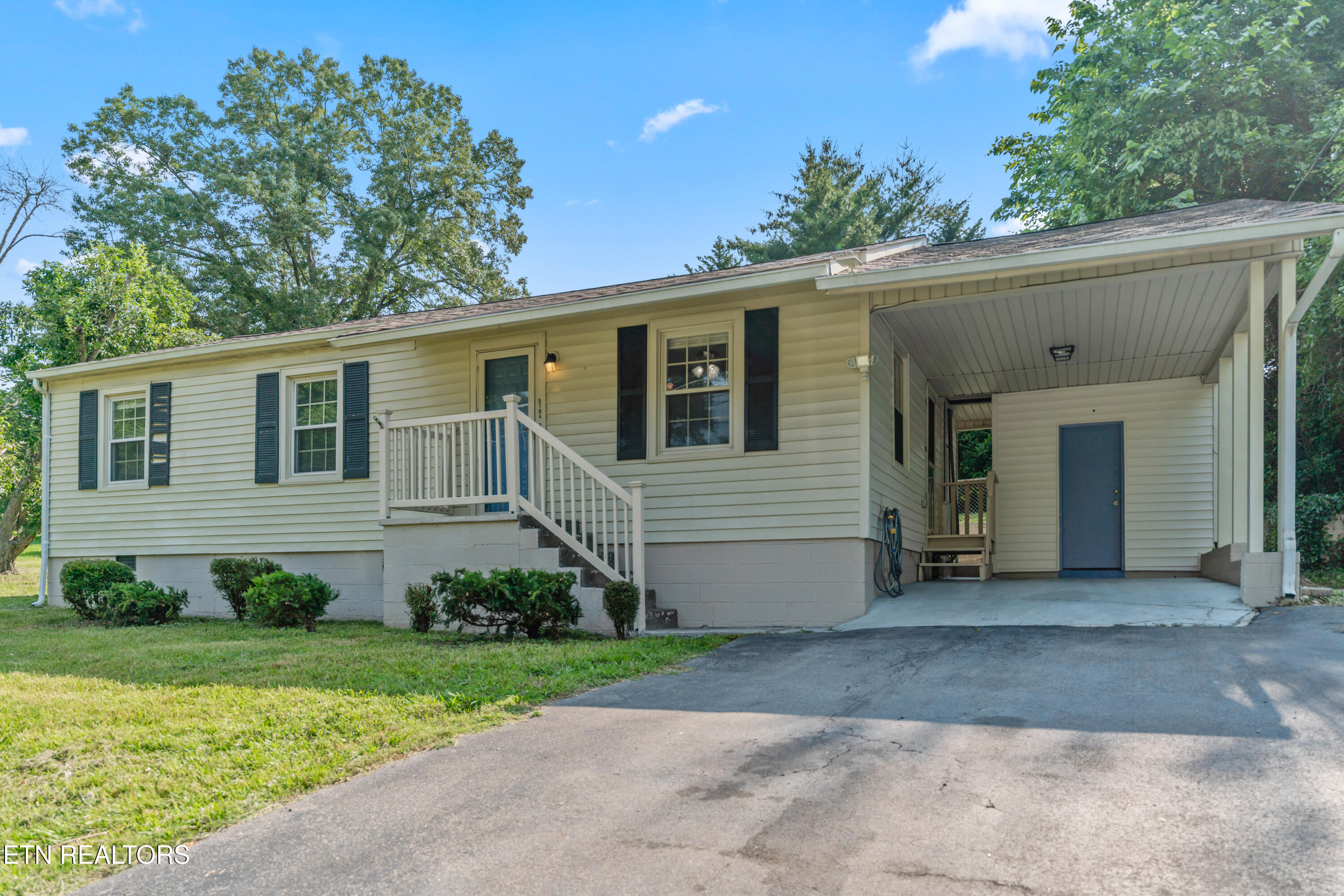 5704 Haynes Sterchi Rd