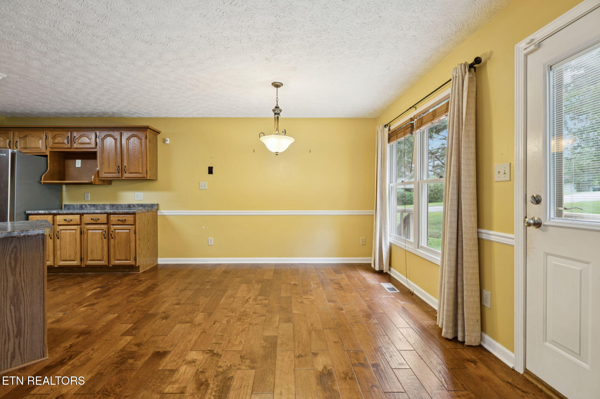 7404 Royal Springs Blvd