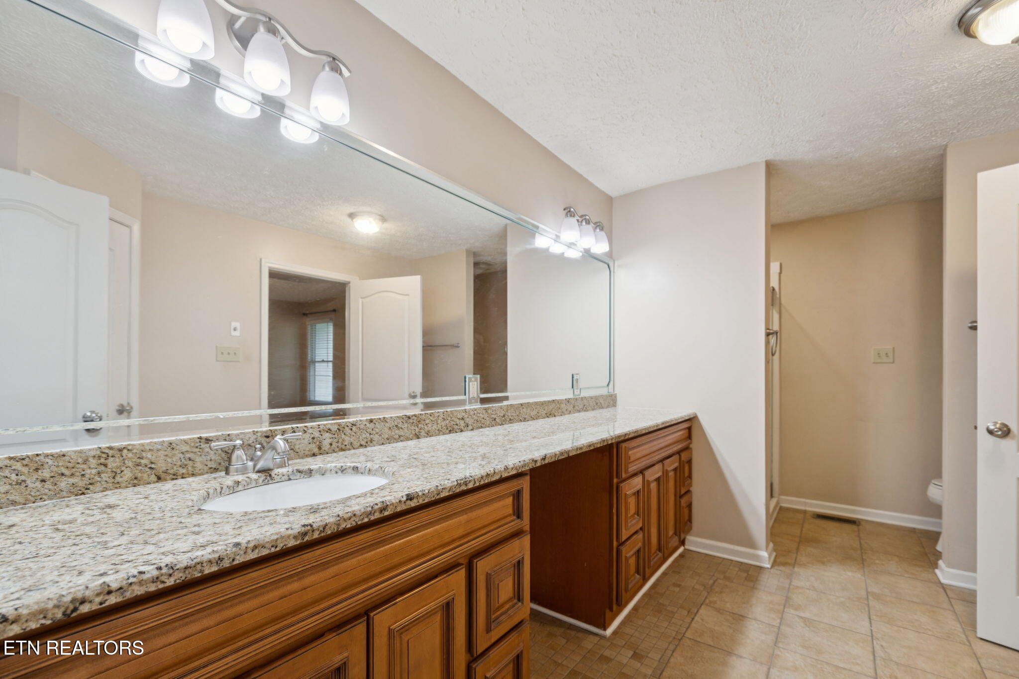 7404 Royal Springs Blvd