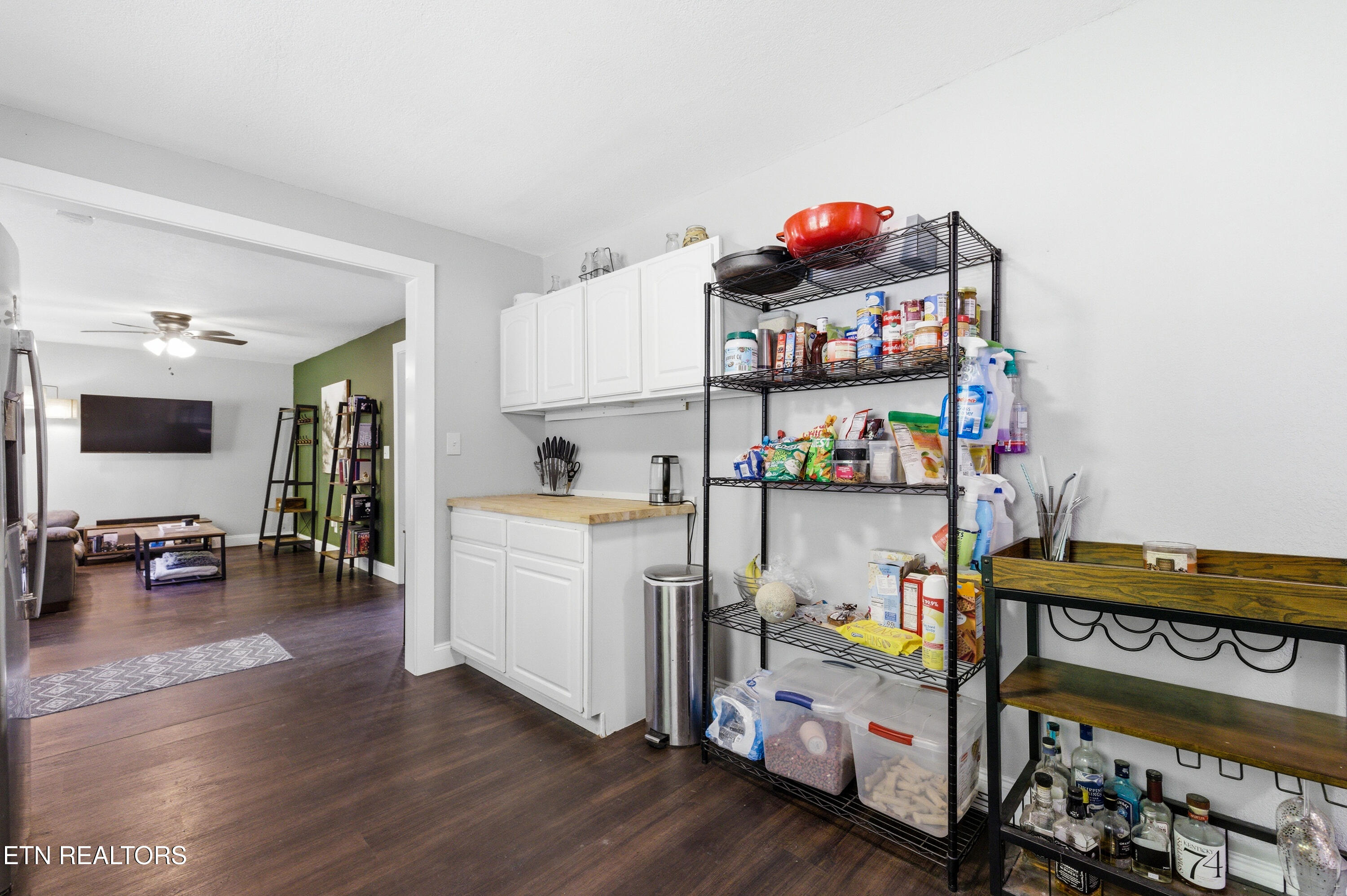 5312 Avis Lane