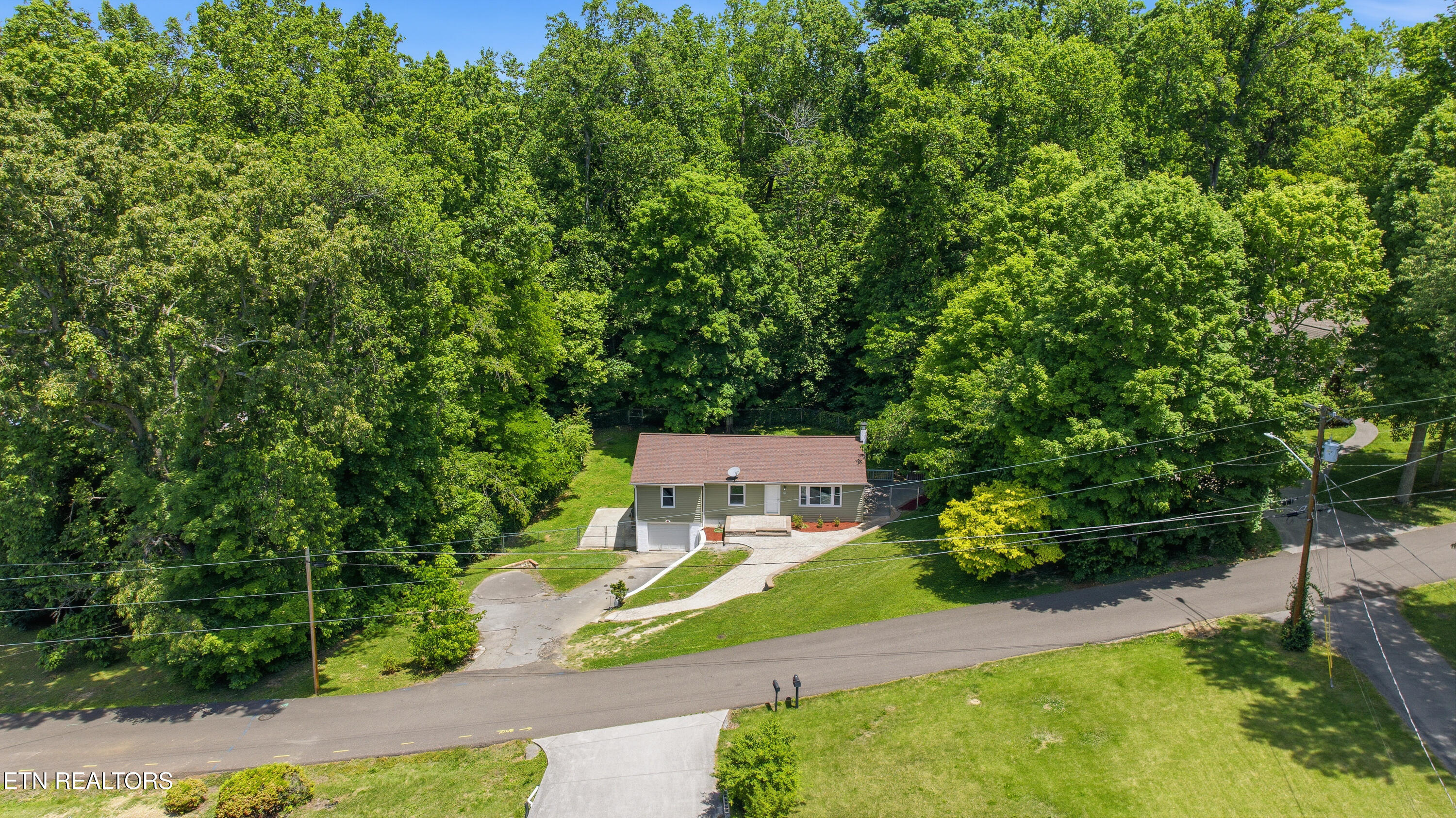 705 White Oak Drive