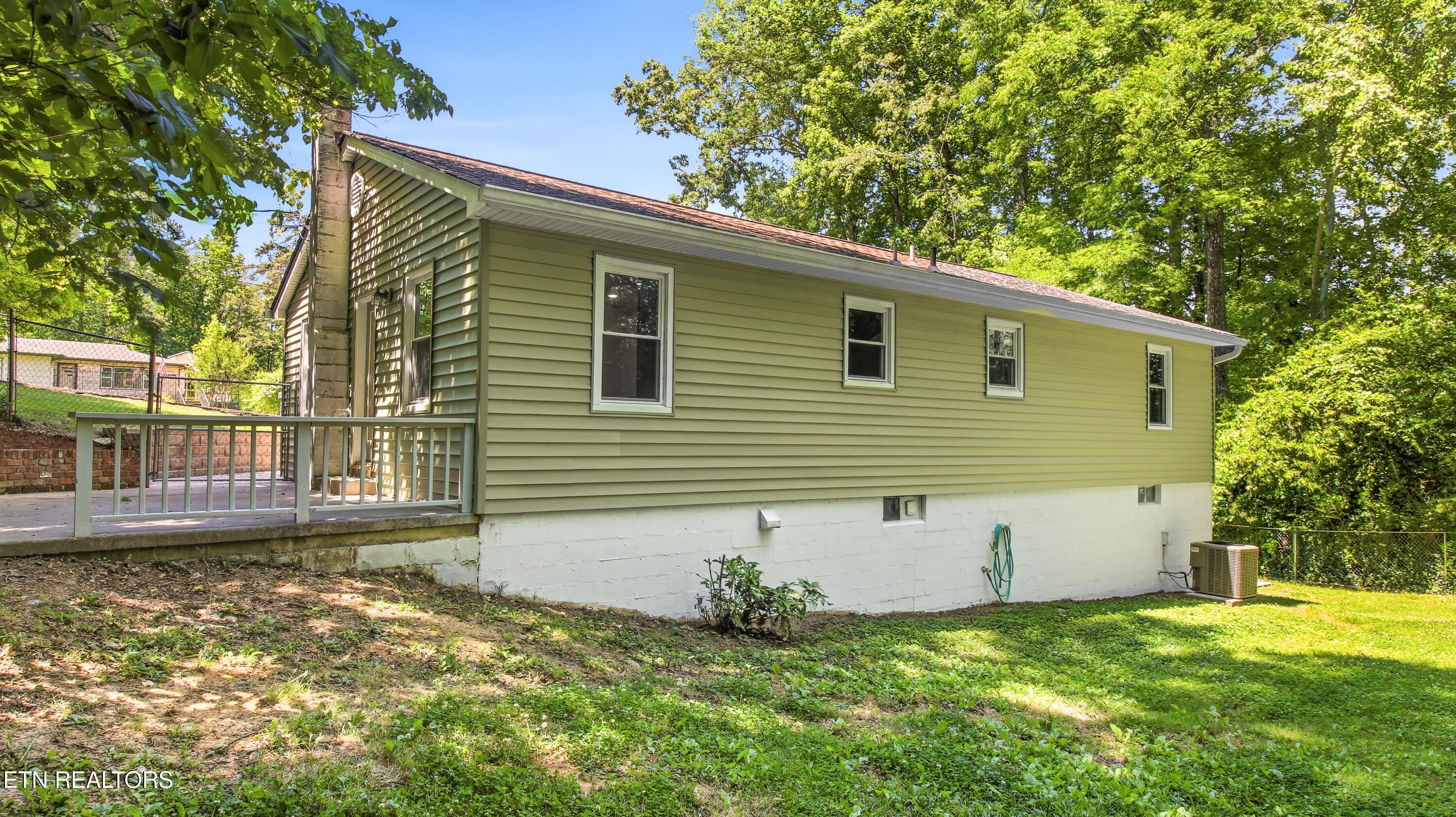 705 White Oak Drive