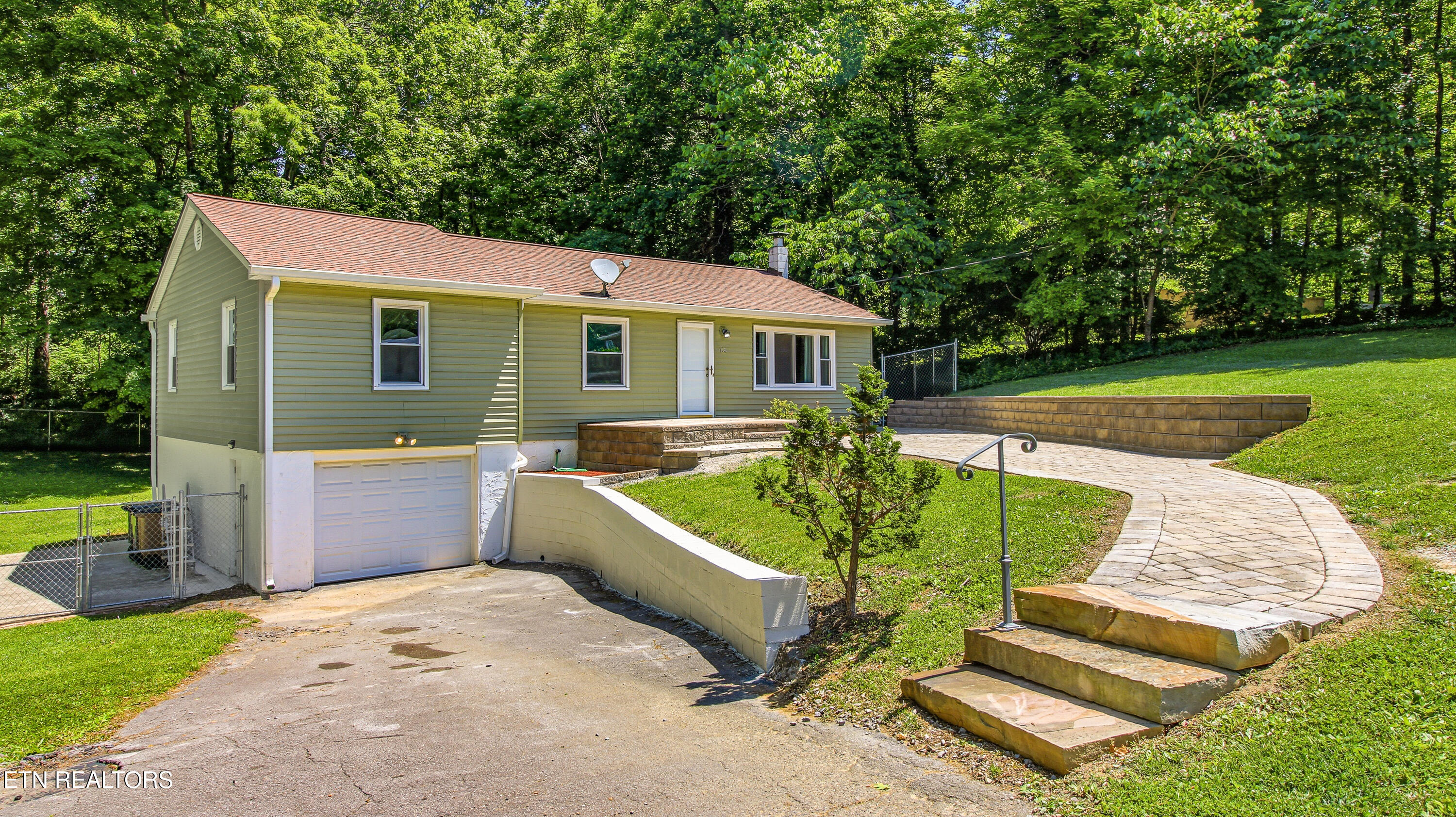 705 White Oak Drive