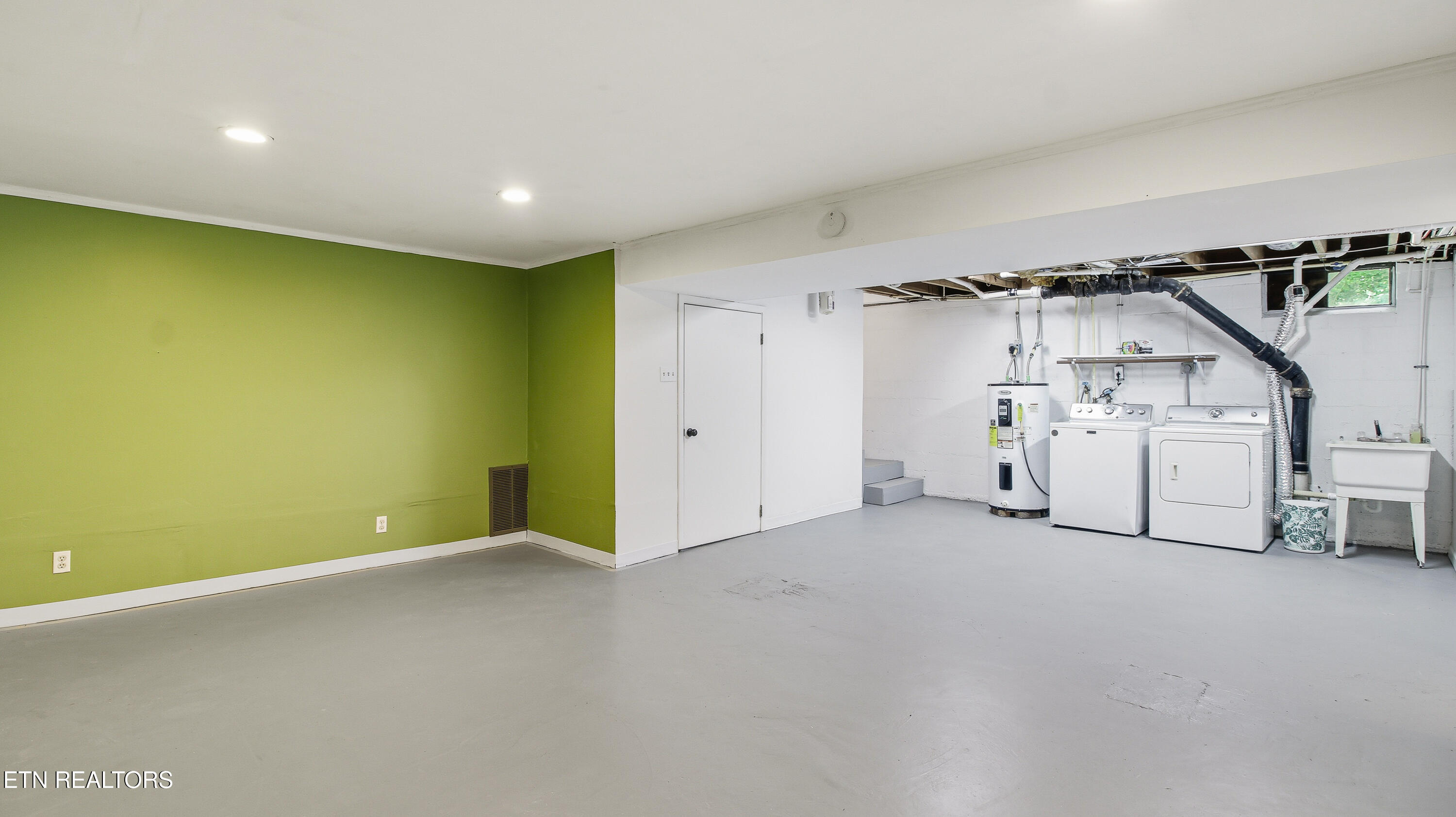 705 White Oak Drive