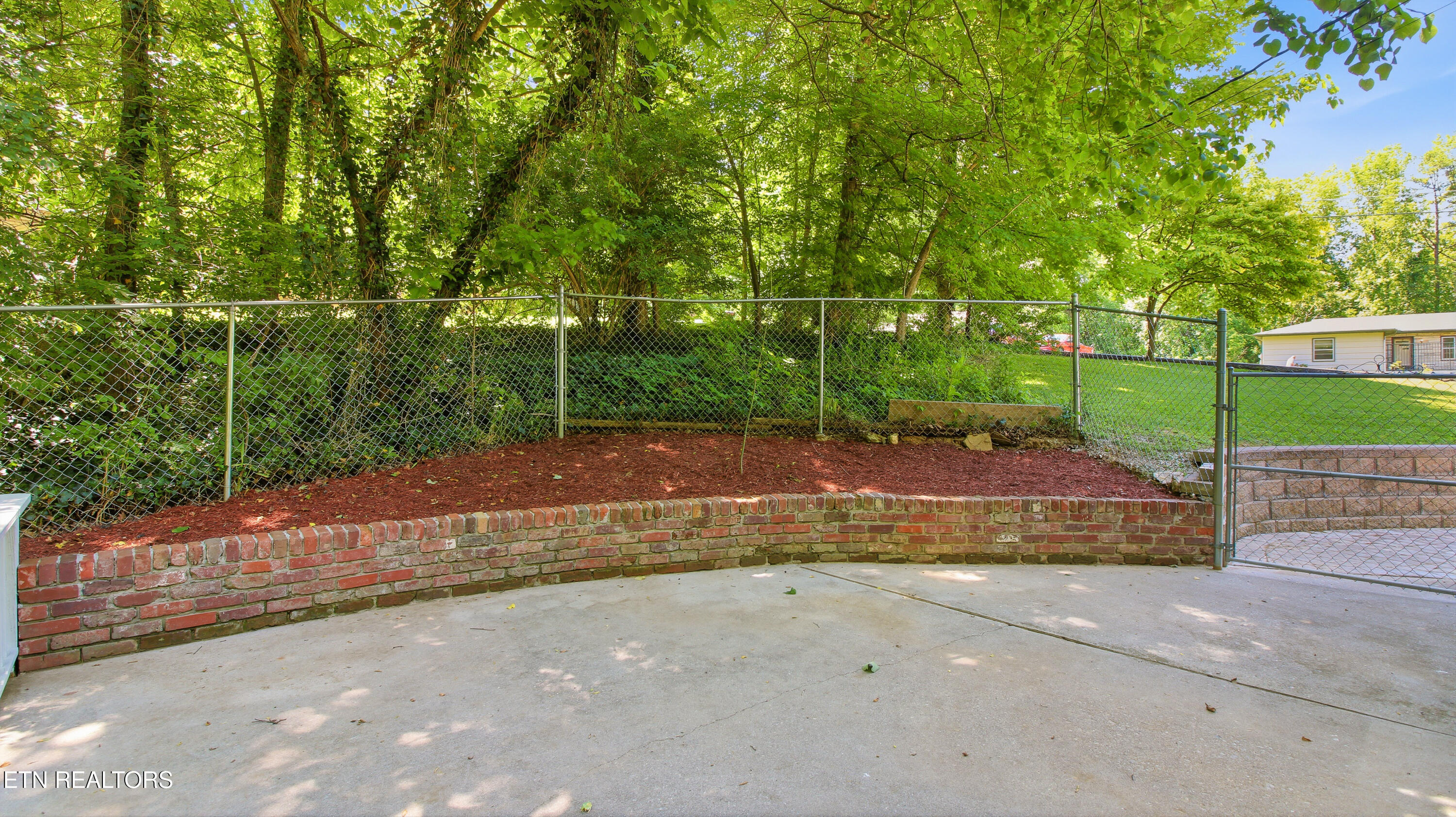 705 White Oak Drive
