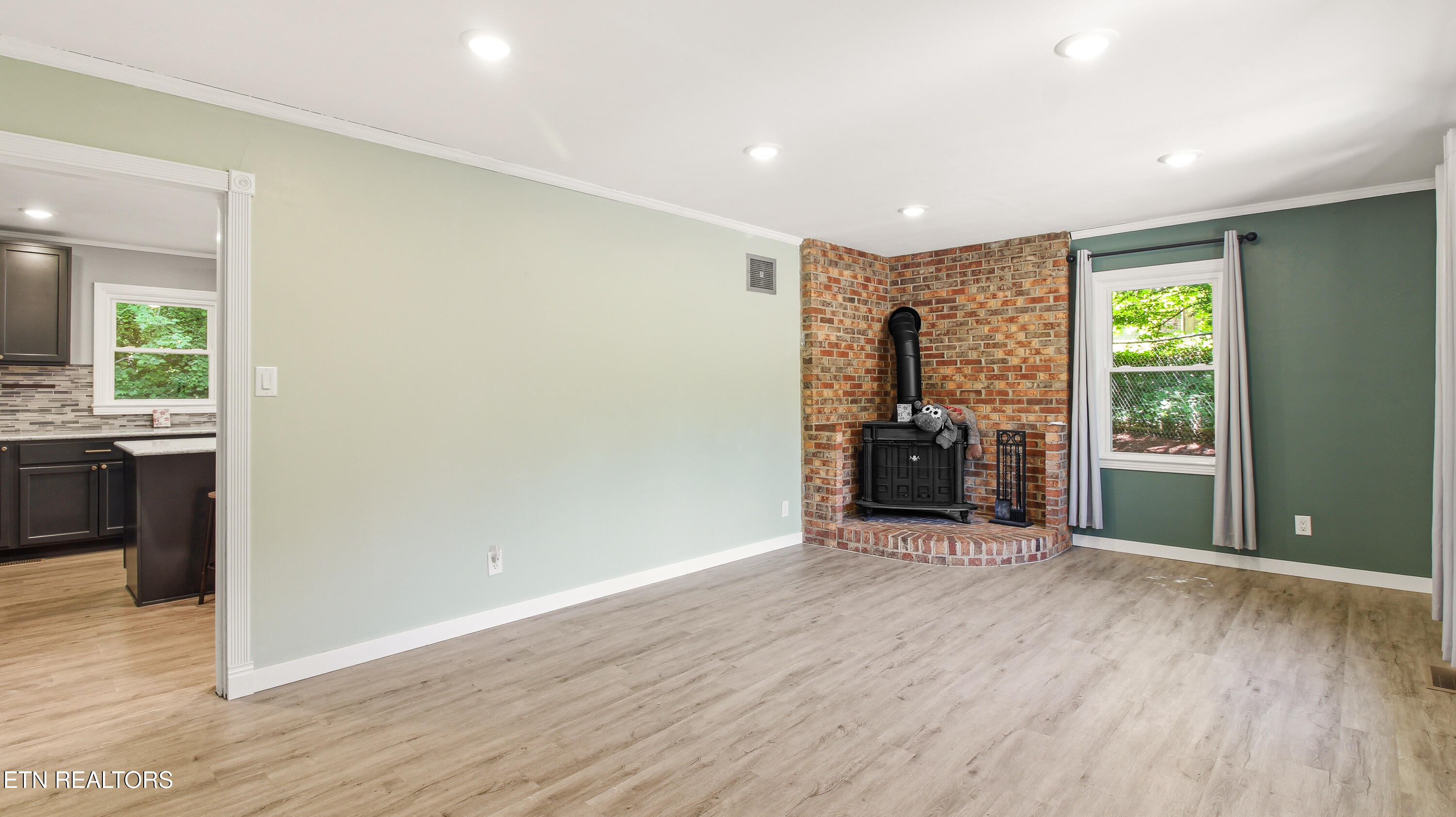 705 White Oak Drive