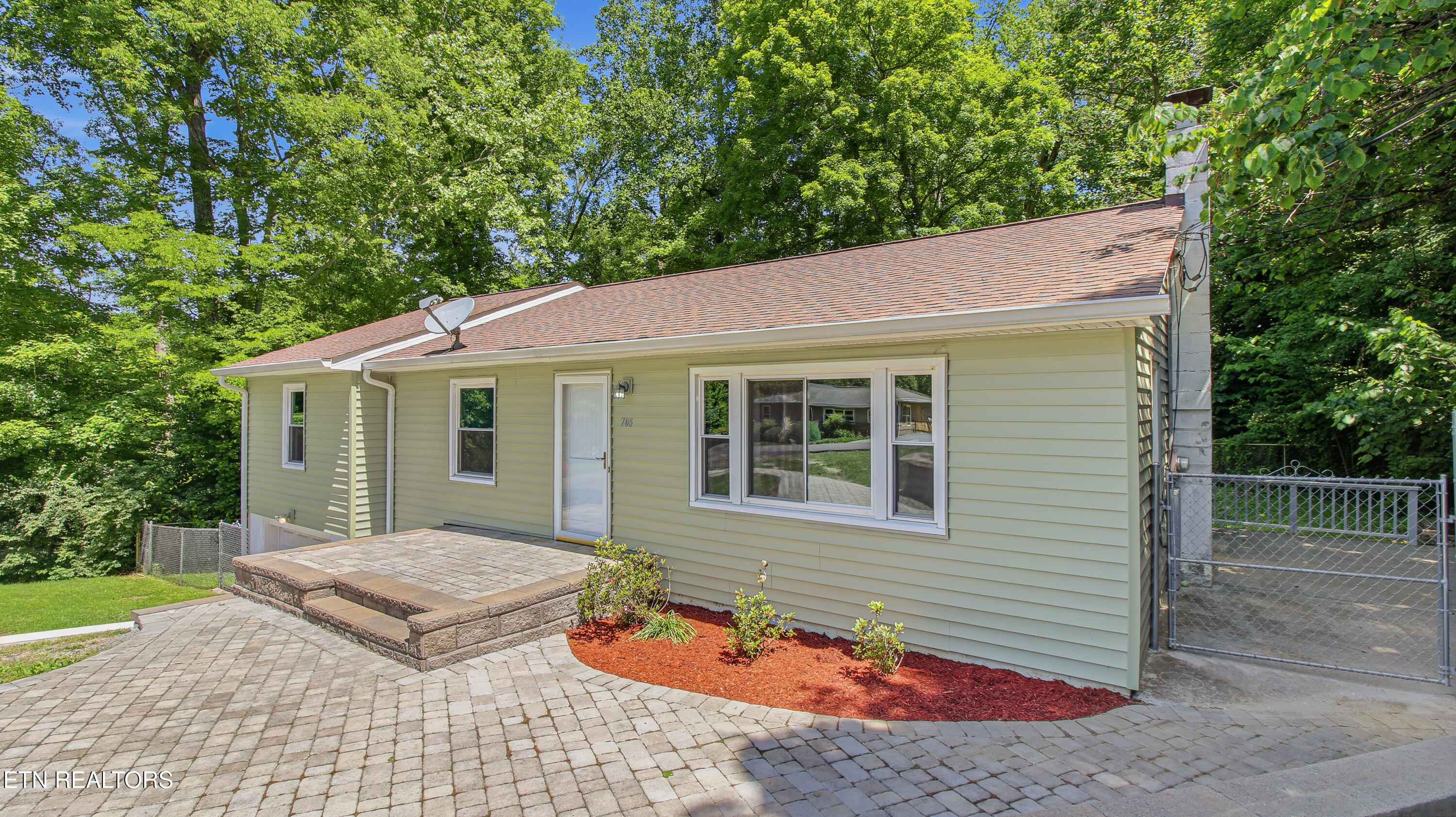 705 White Oak Drive