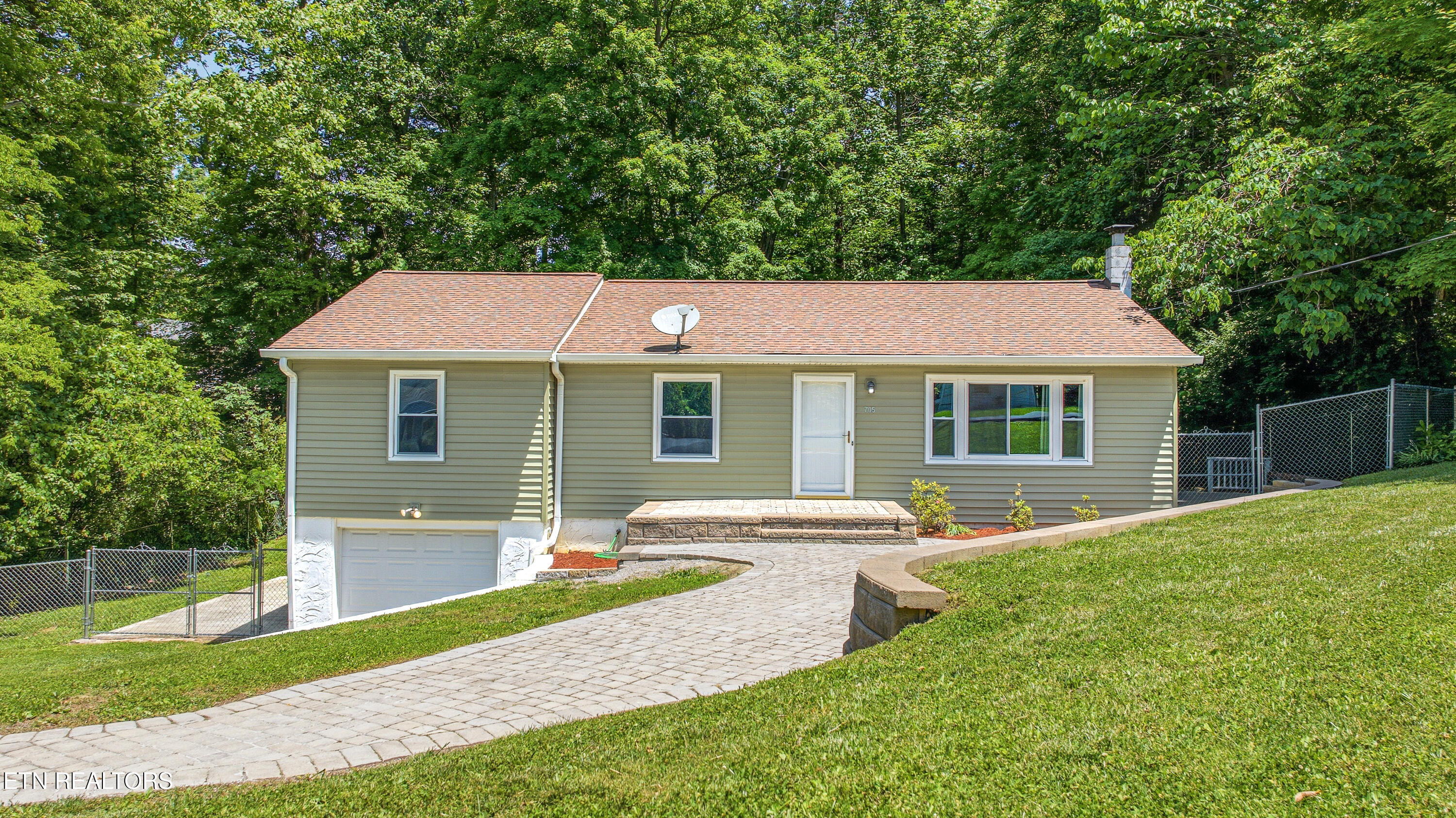 705 White Oak Drive