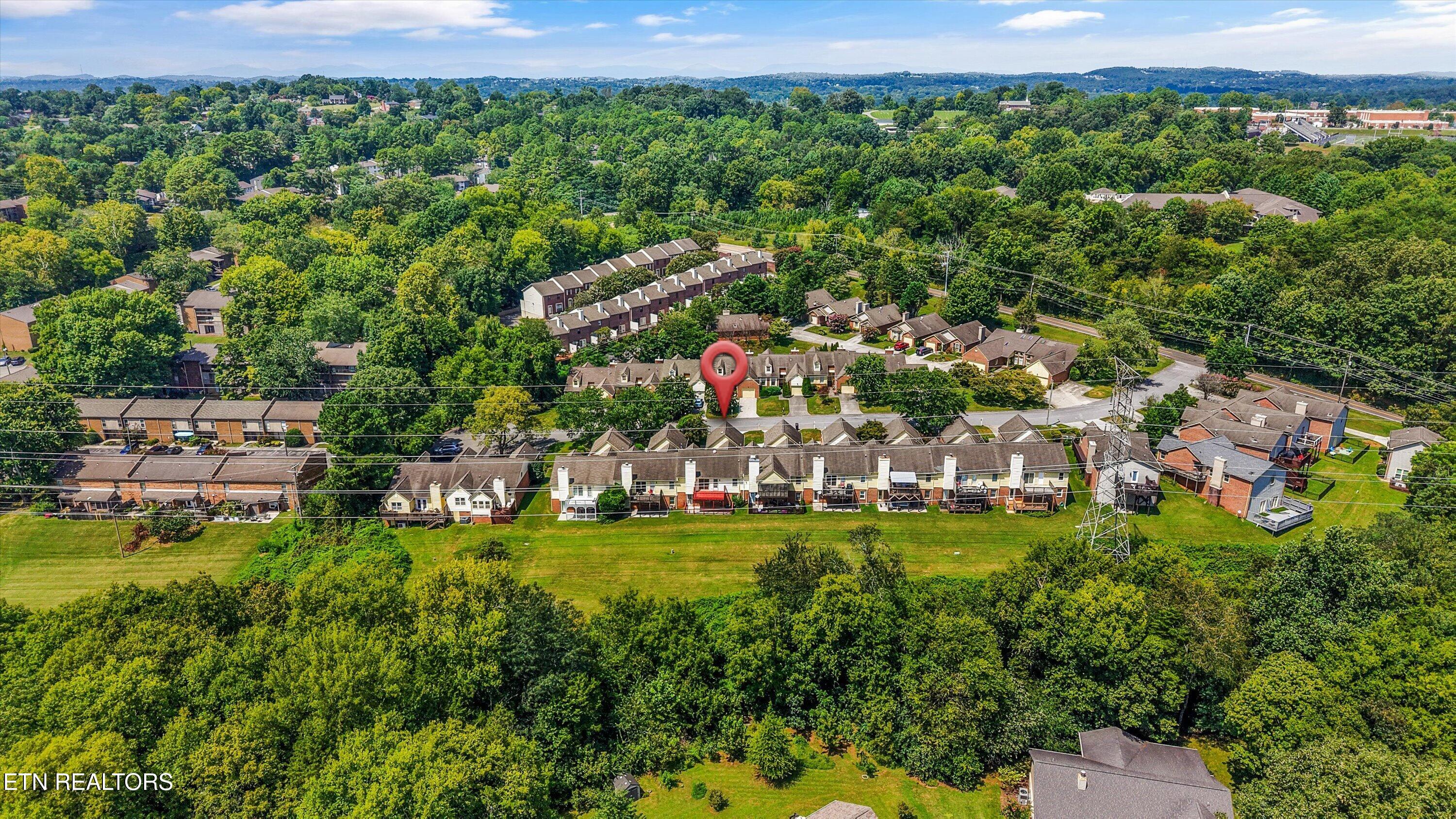 8430 Woodbend Tr