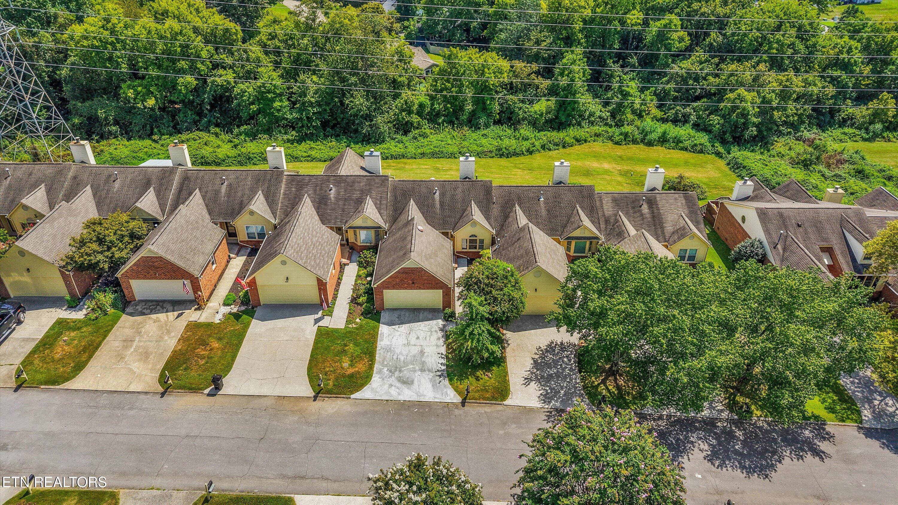 8430 Woodbend Tr