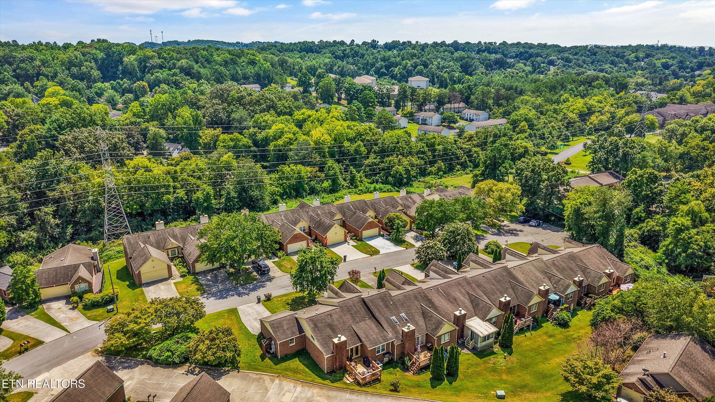 8430 Woodbend Tr