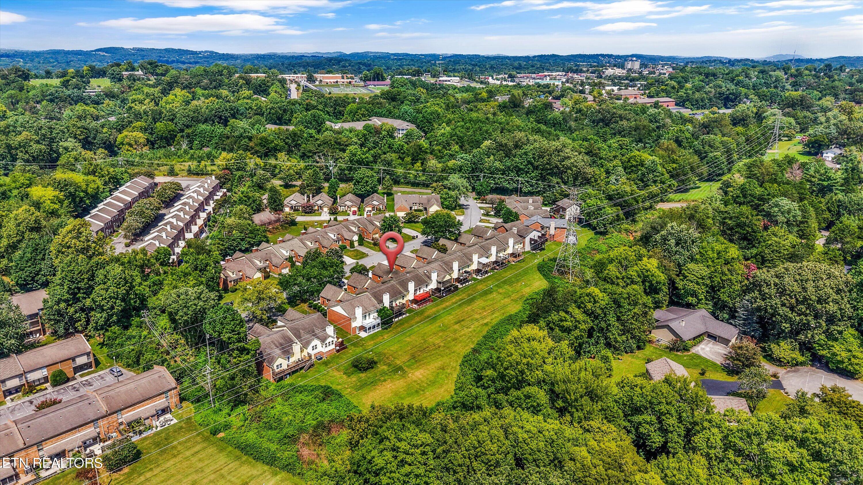 8430 Woodbend Tr