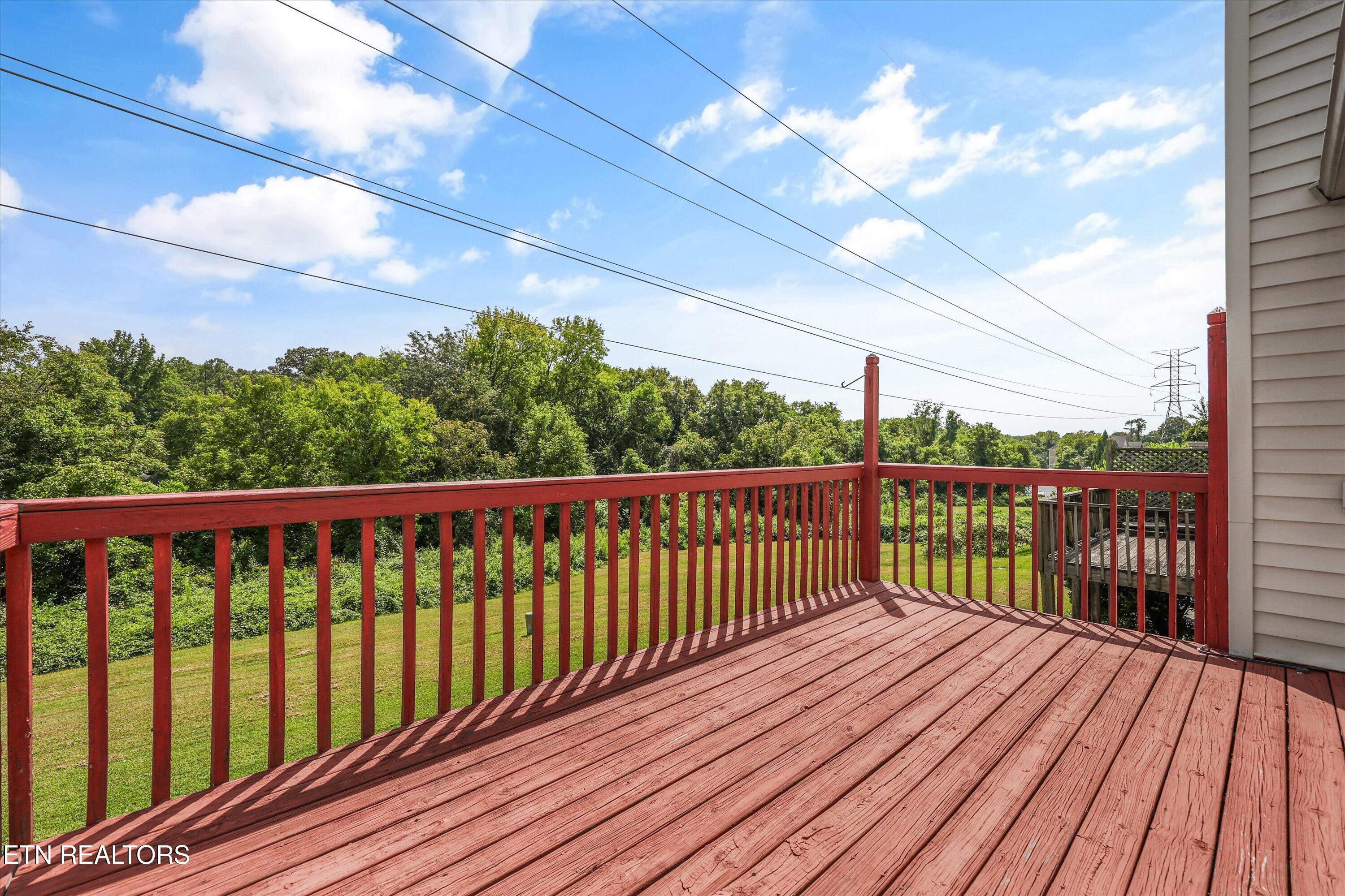 8430 Woodbend Tr