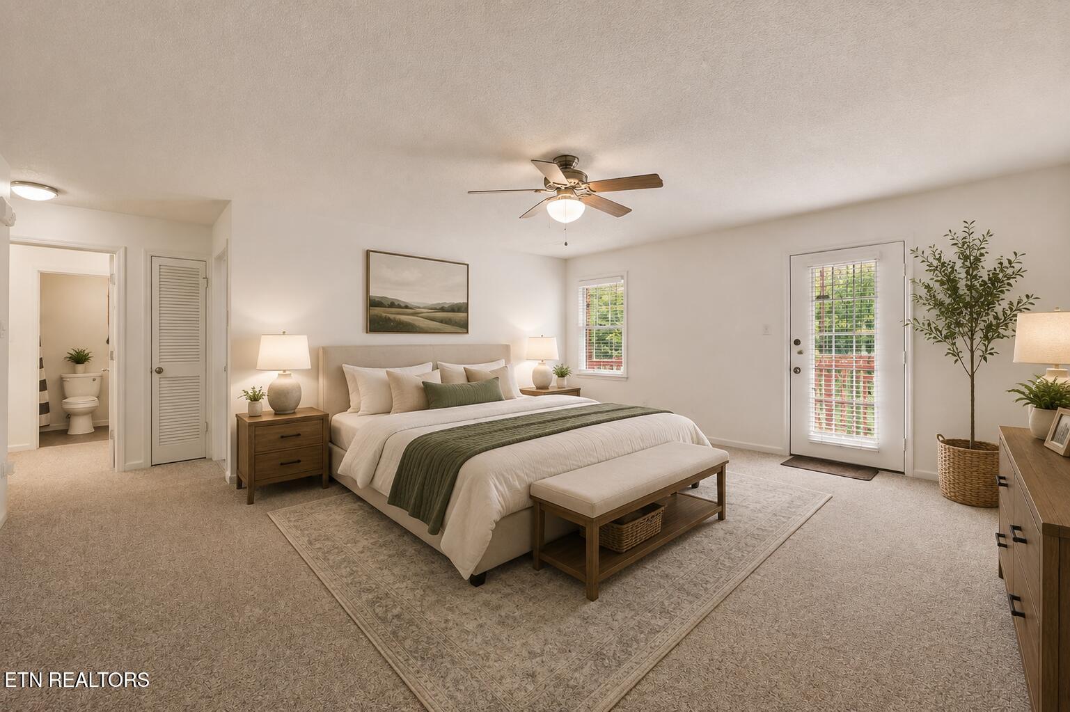 8430 Woodbend Tr