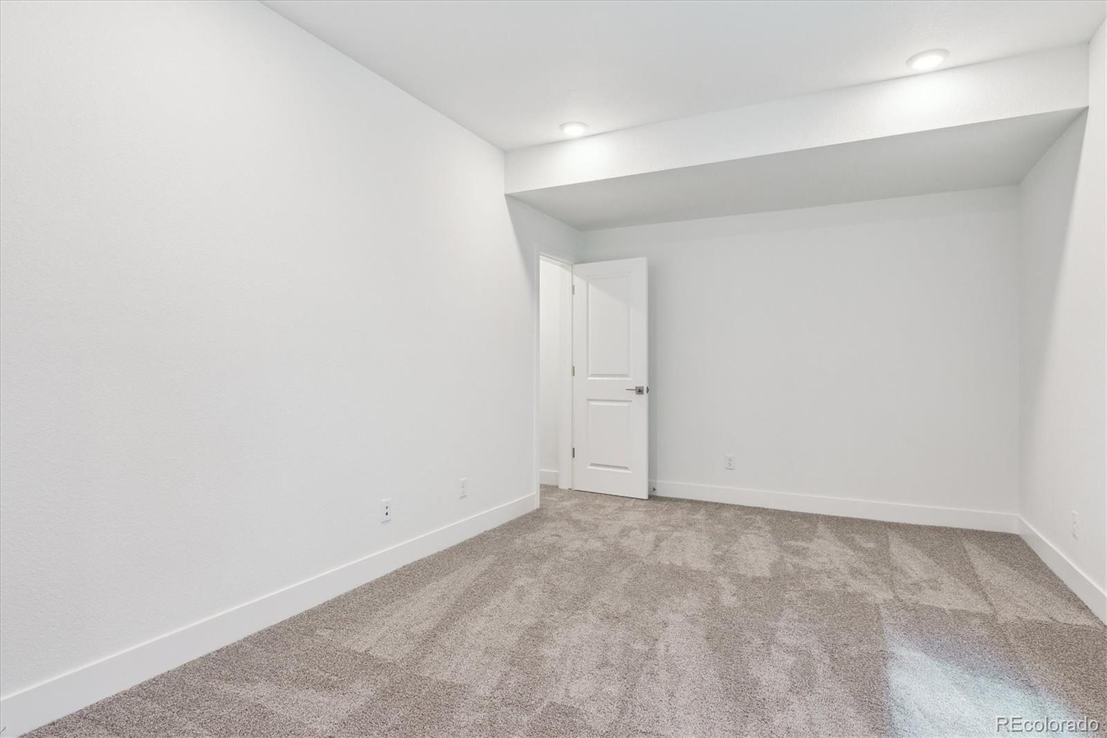 8245 Cokedale Circle