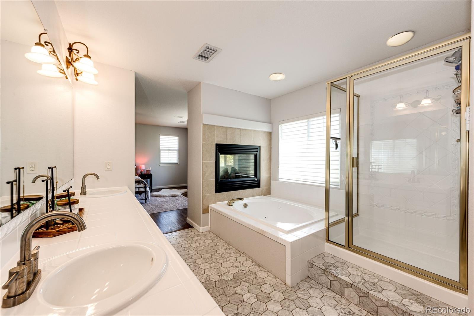 4970 Laurelglen Lane