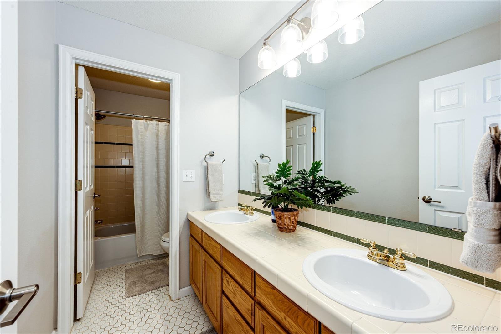 4970 Laurelglen Lane