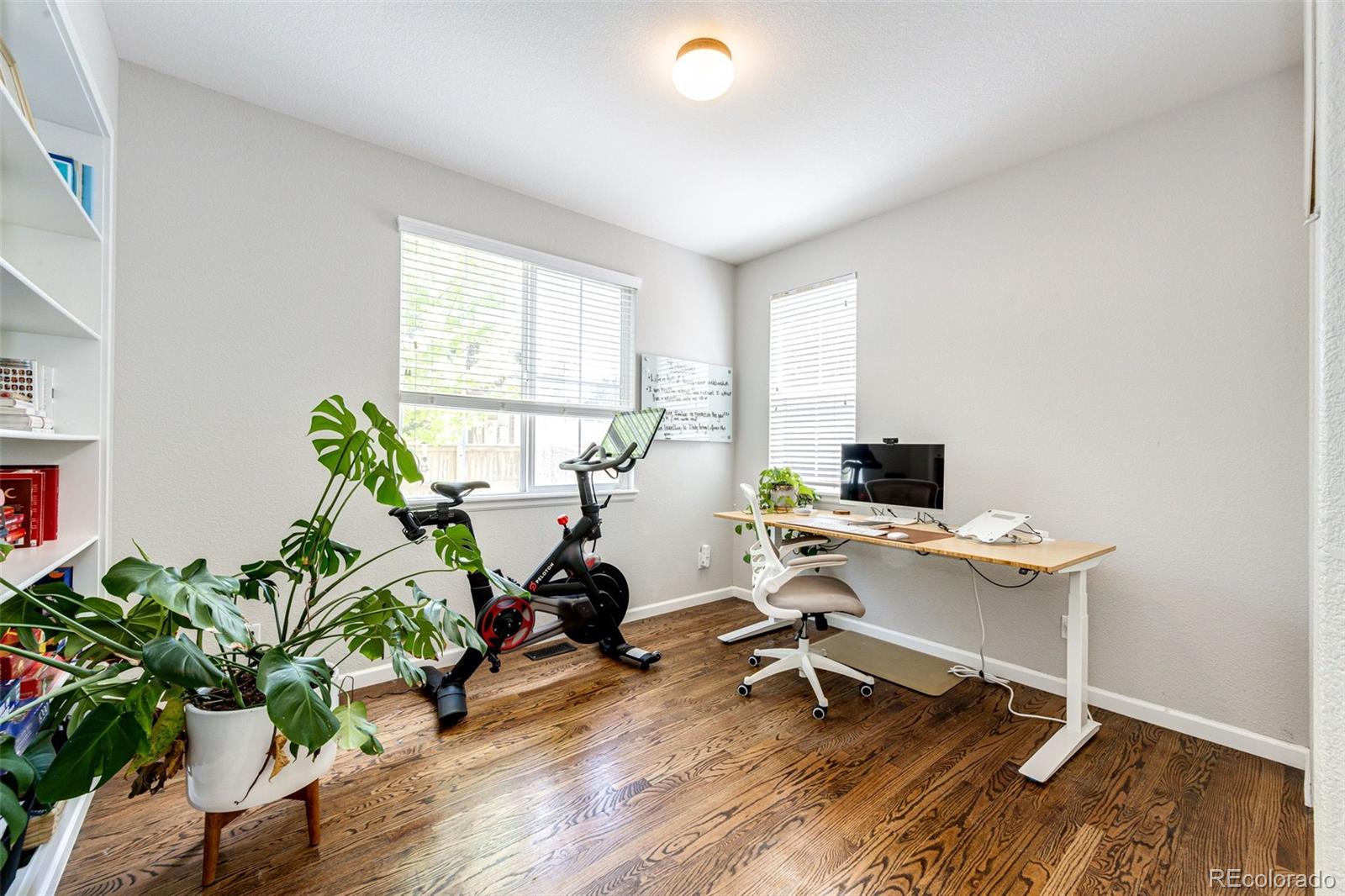 4970 Laurelglen Lane