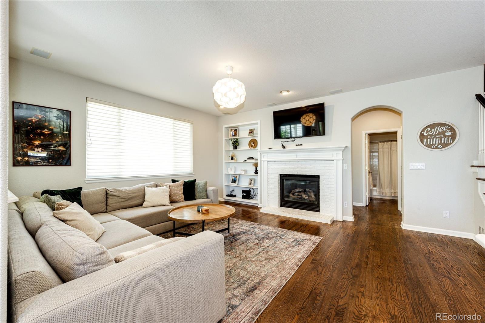 4970 Laurelglen Lane