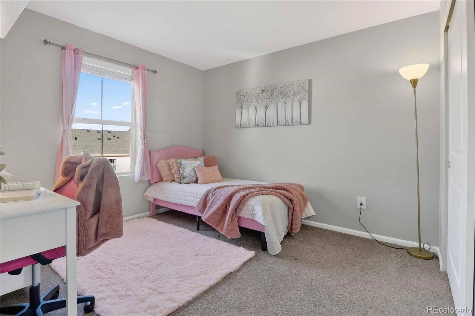 10204 Ridgegate Circle