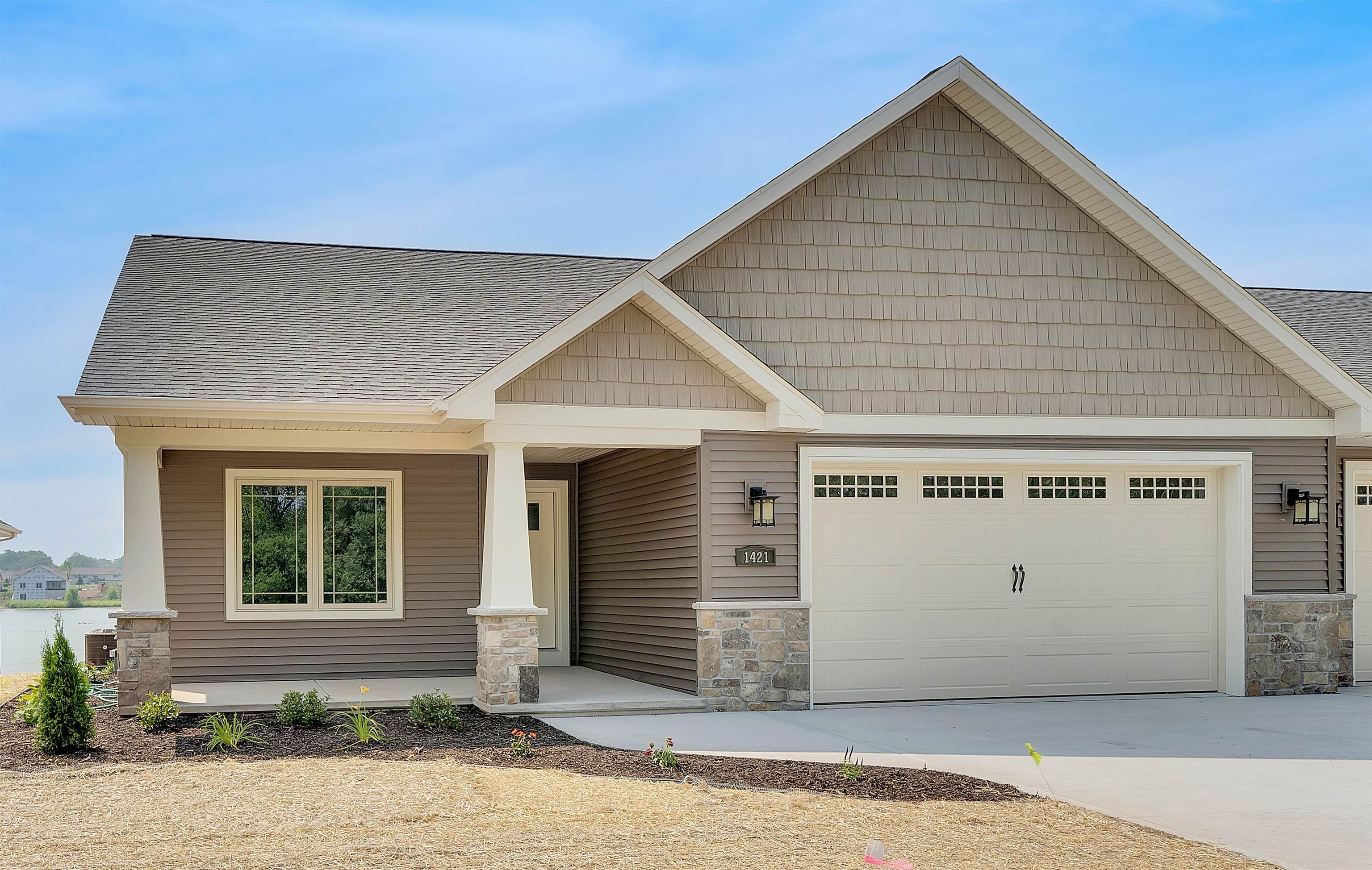1421 PRAIRIE LAKE Circle