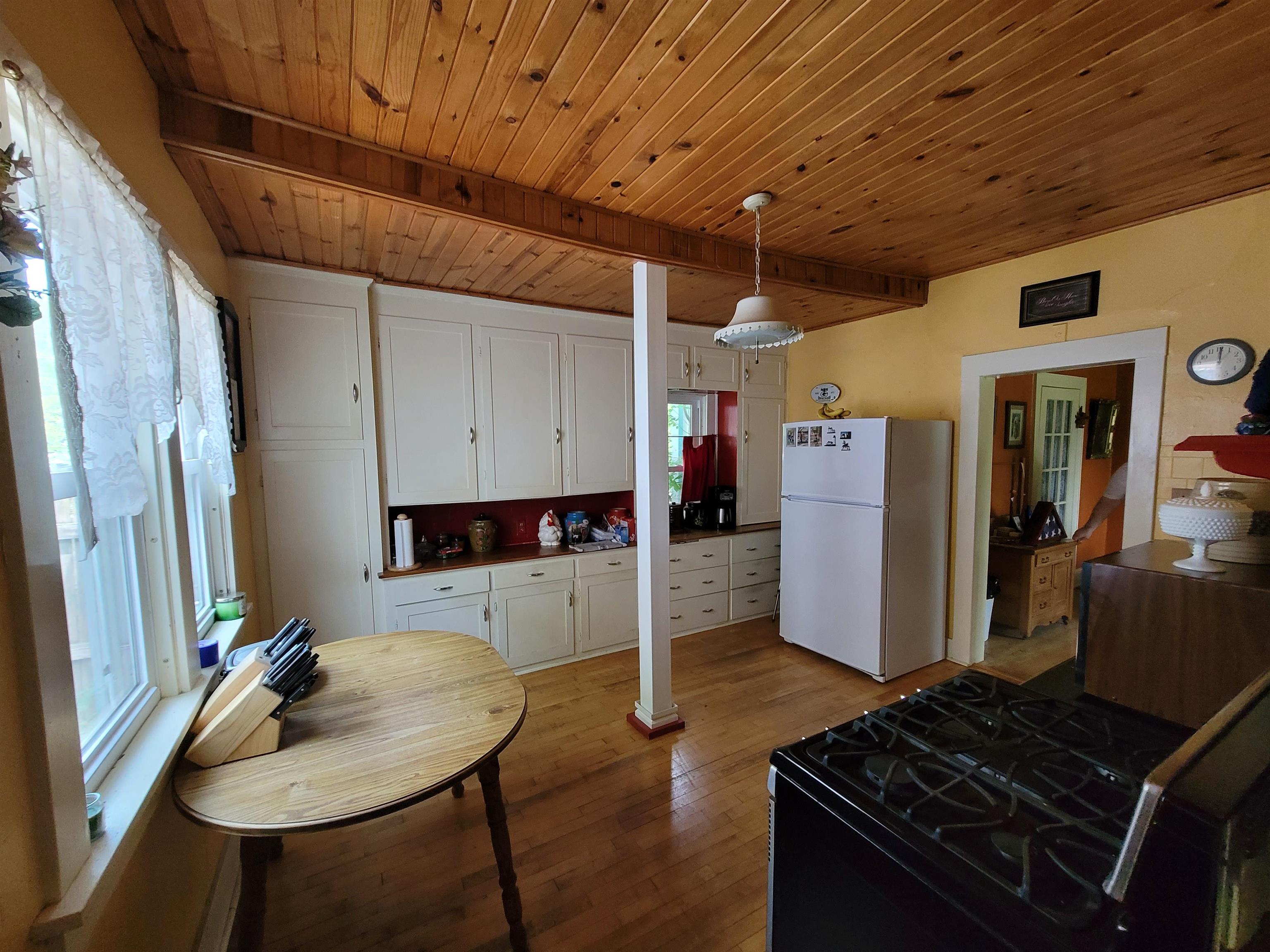 2227 N MAIN Street