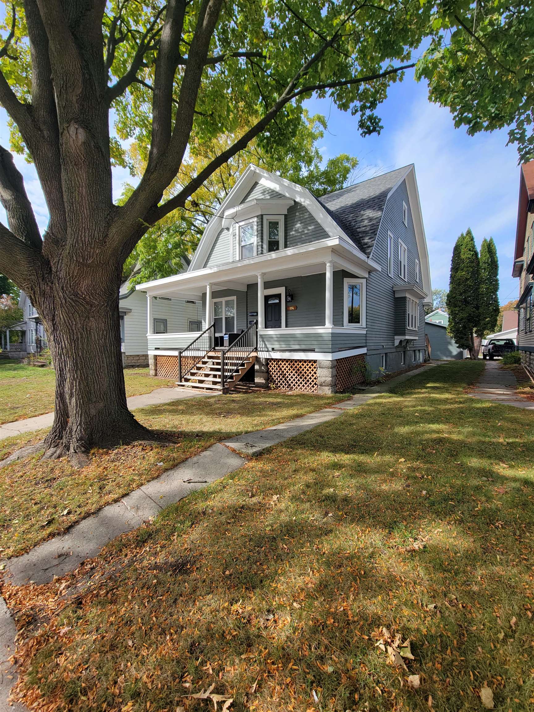 114 S ASHLAND Avenue
