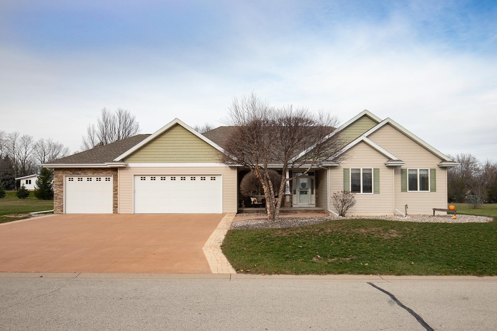 5770 NATURES Lane