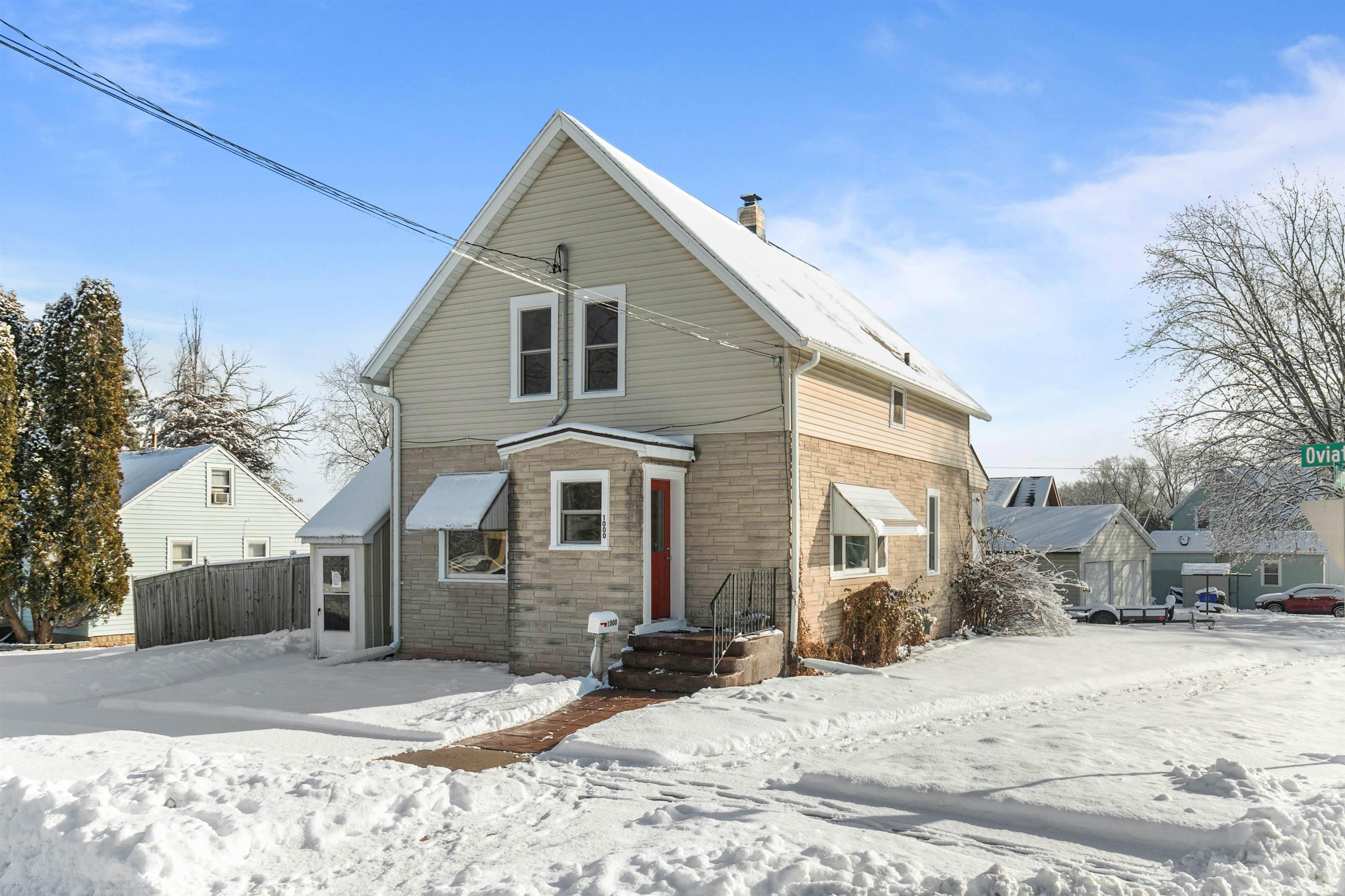 1000 OVIATT Street
