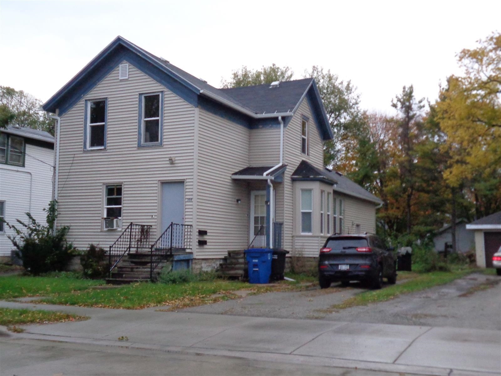 308 E PARKWAY Avenue