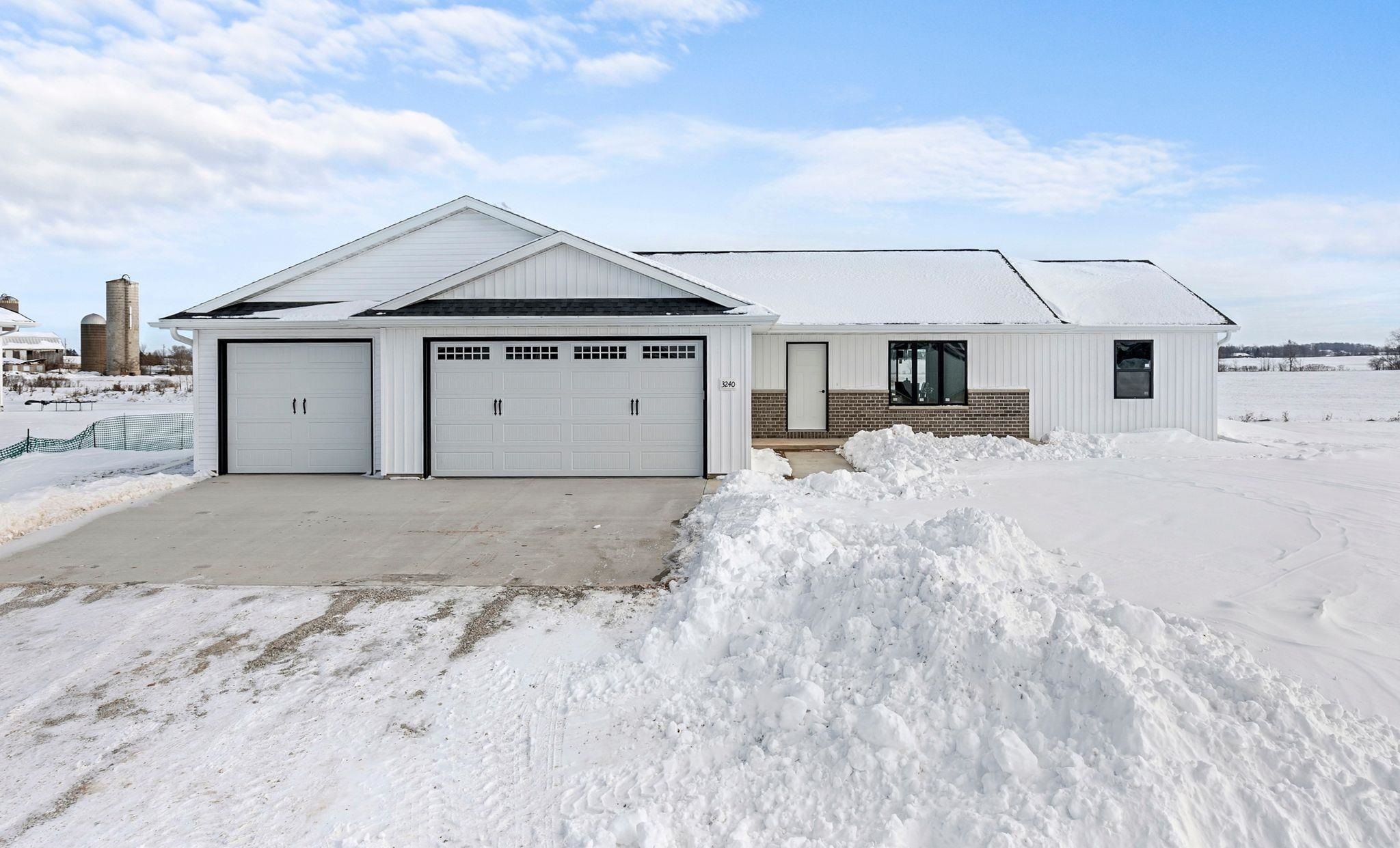 3240 S WEILER Road
