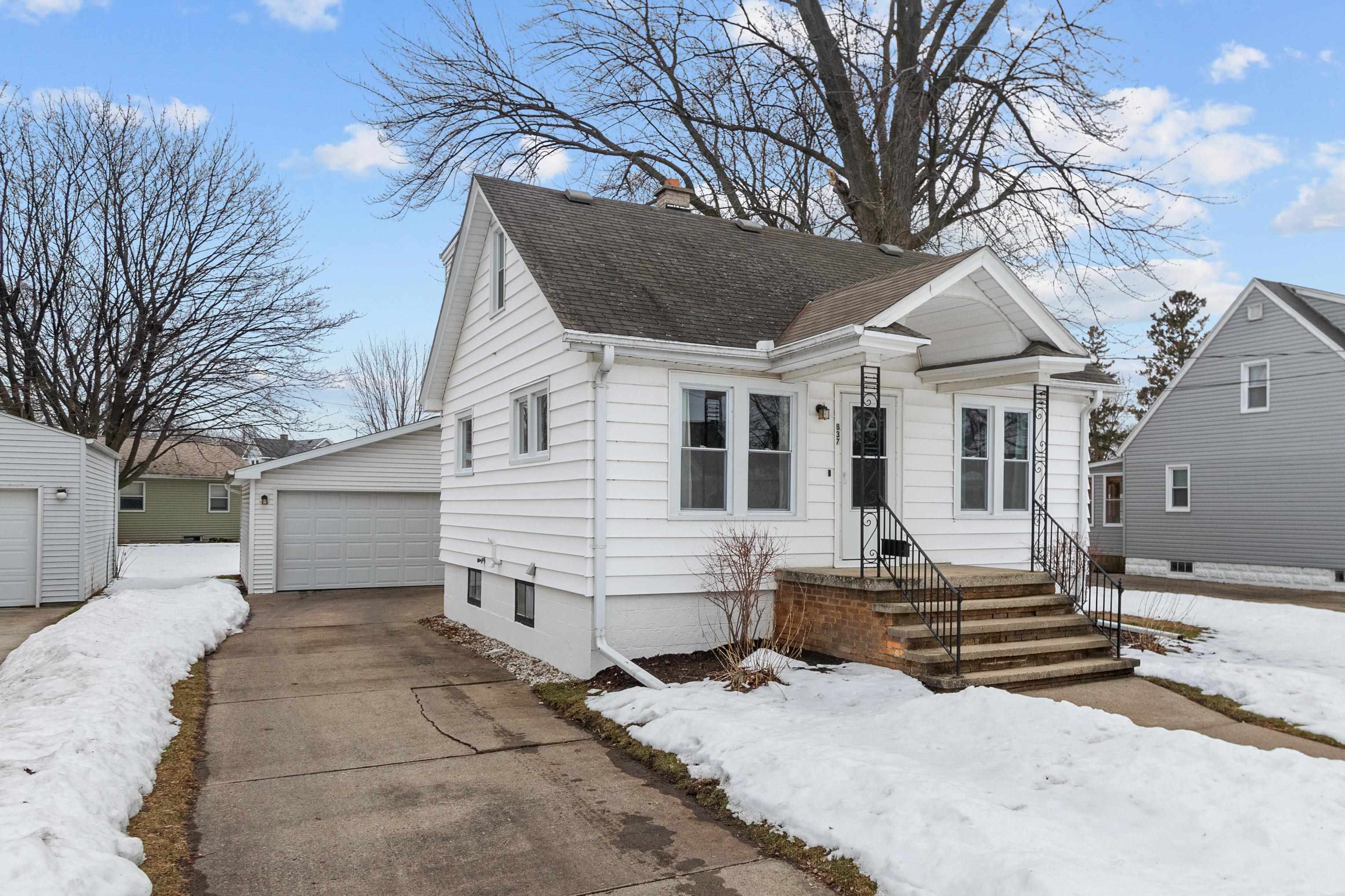 837 5TH Street