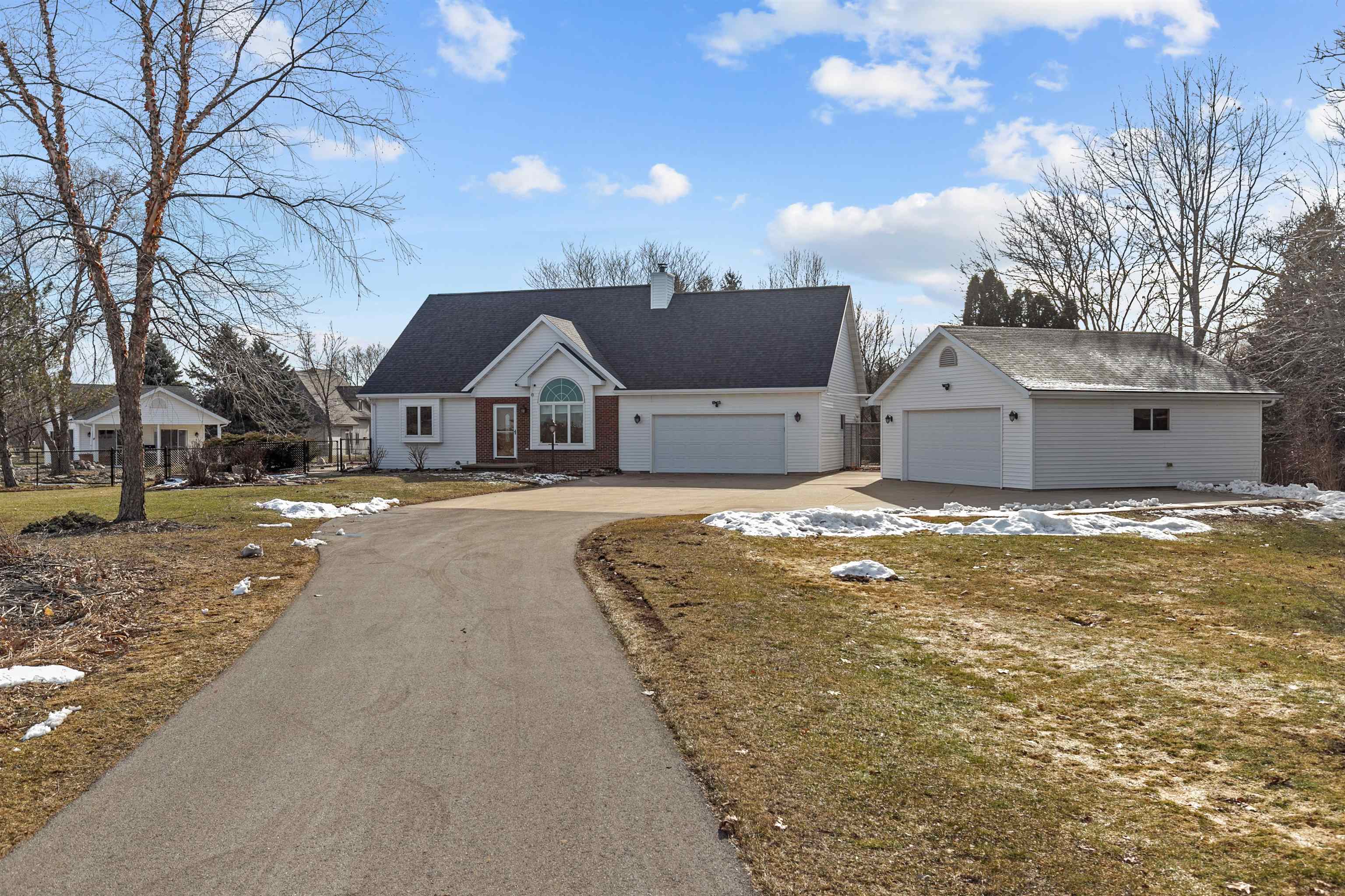 W1561 LAU Road