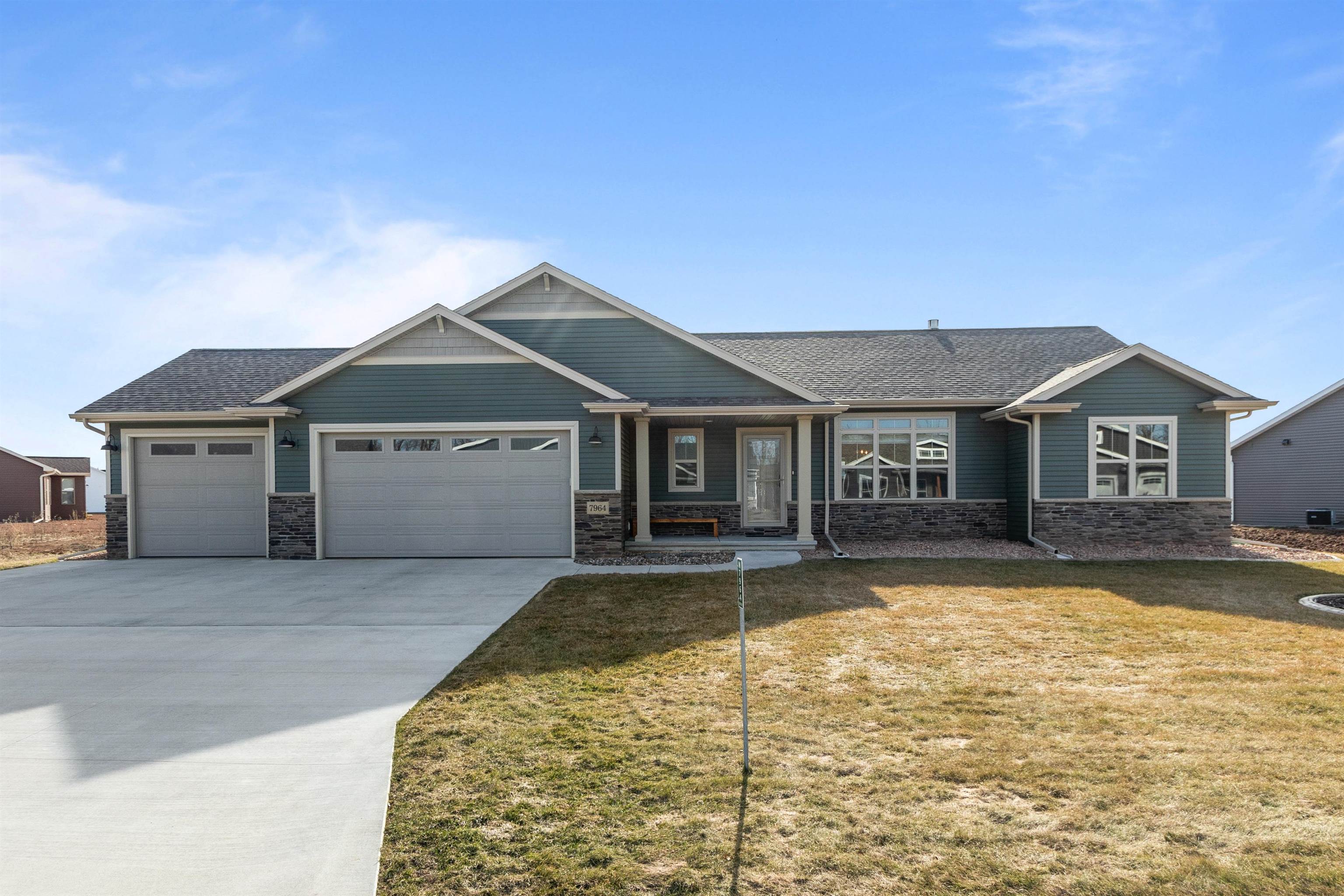 N7964 OLD POND Court
