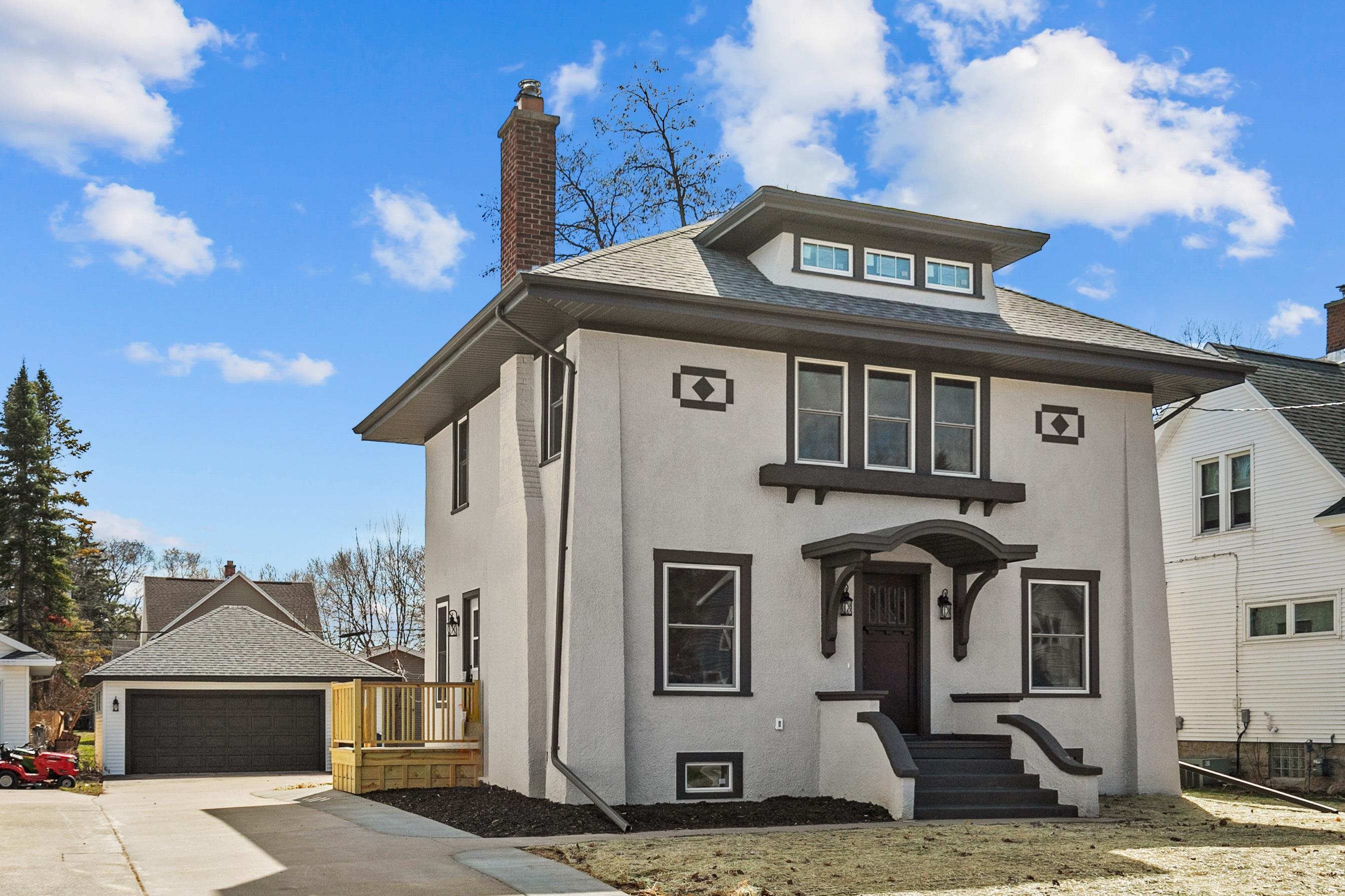 331 W 15TH Avenue
