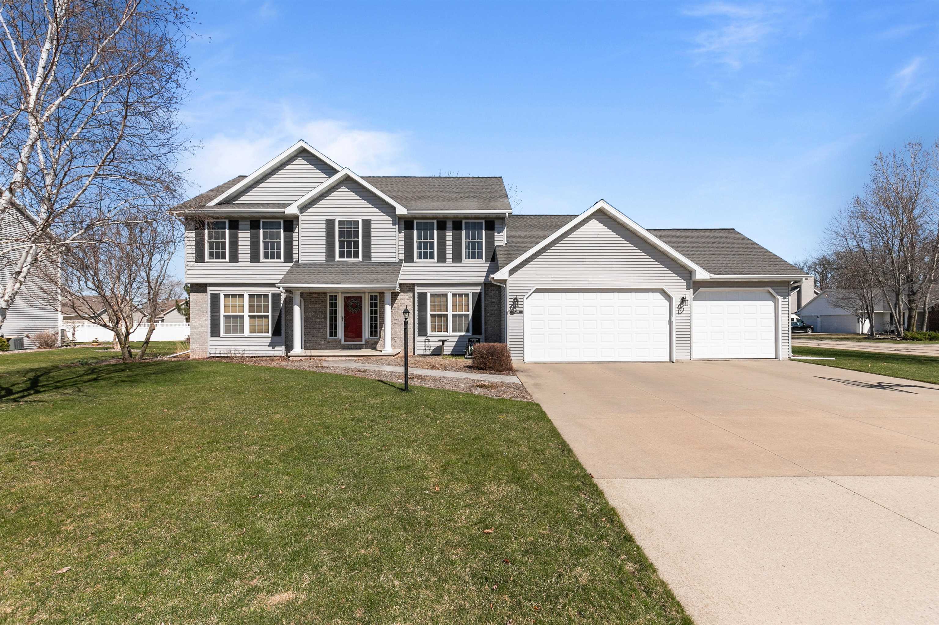 W6122 MAPLE BLUFF Lane